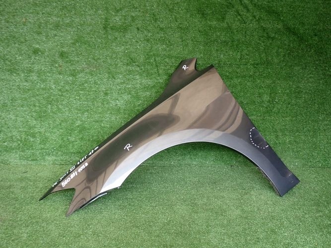 VW GOLF VII LIFT 17- ĽAVÝ PREDNÝ BLATNÍK