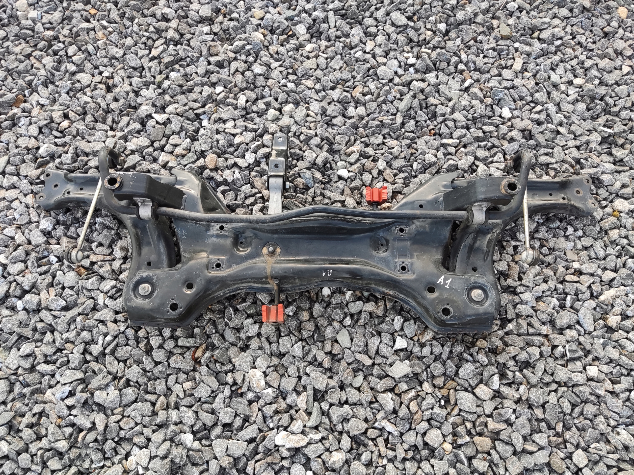 PREDNÁ NÁPRAVA RAMENÁ AUDI A1 8X 6R0199315 2010-2014