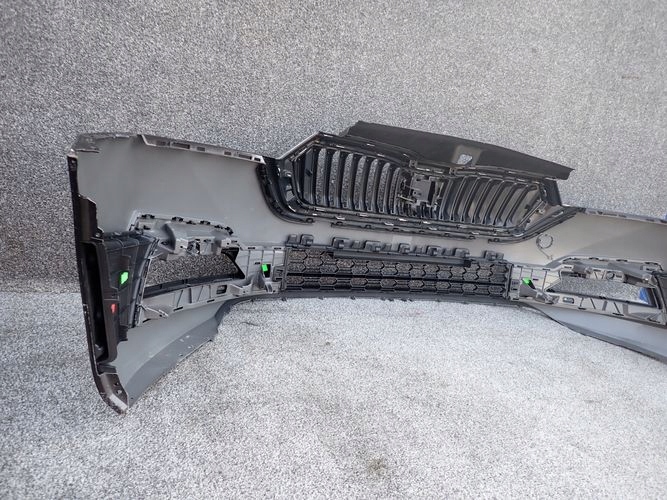 SKODA OCTAVIA IV 19- PREDNÝ NÁRAZNÍK