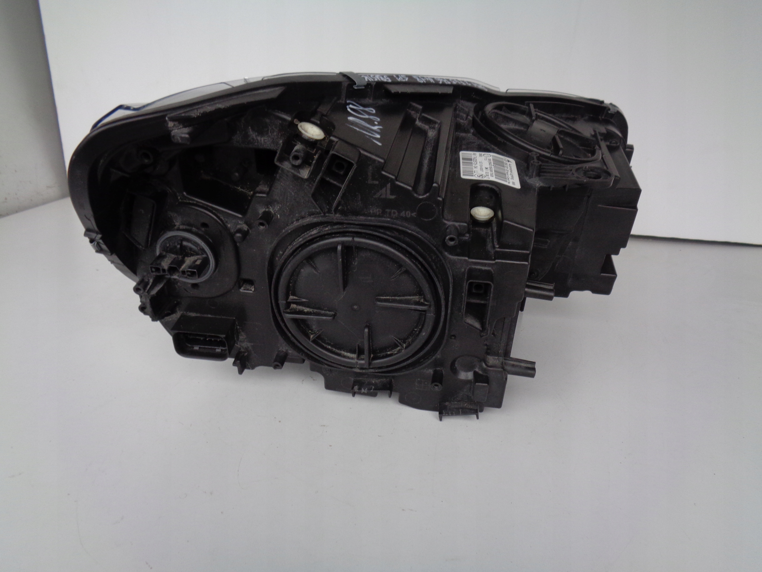 LAVE PREDNE SVETLO BMW 2 F45 F46 14-18