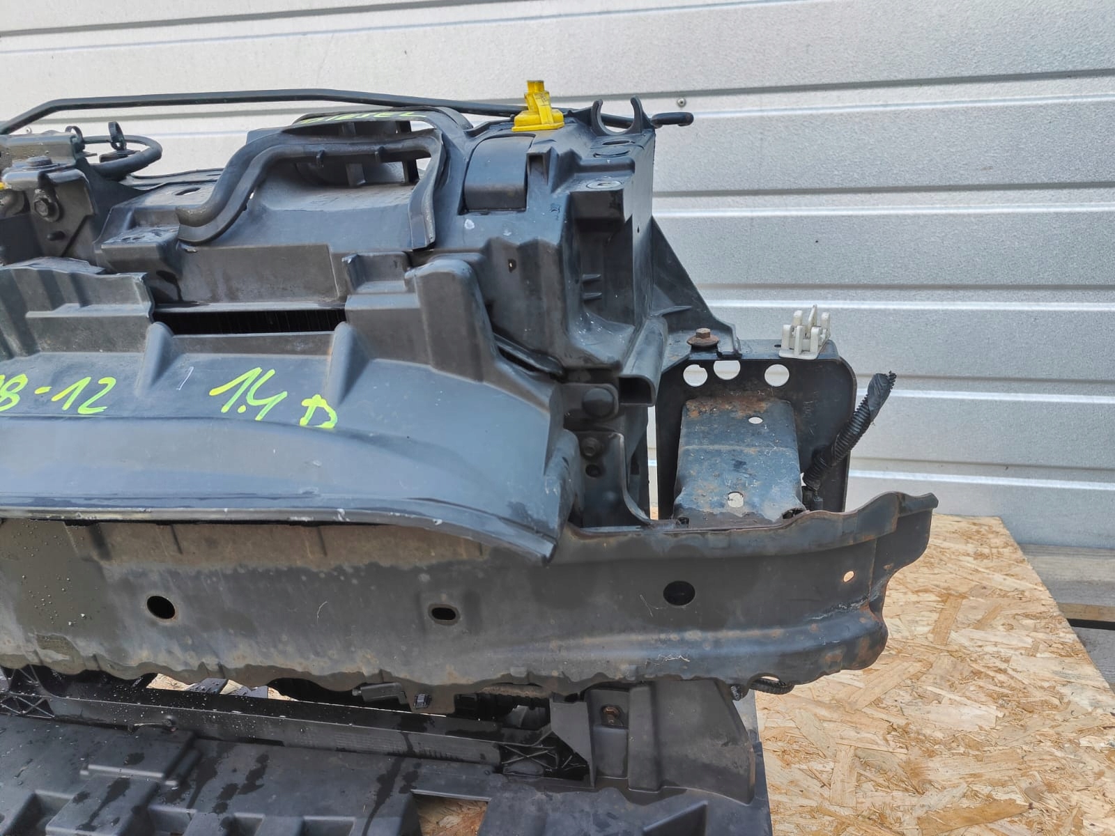 Ford Fiesta 08-12 1.4 diesel PREDNÉ ČELO VÝSTUHA CHLADIČ