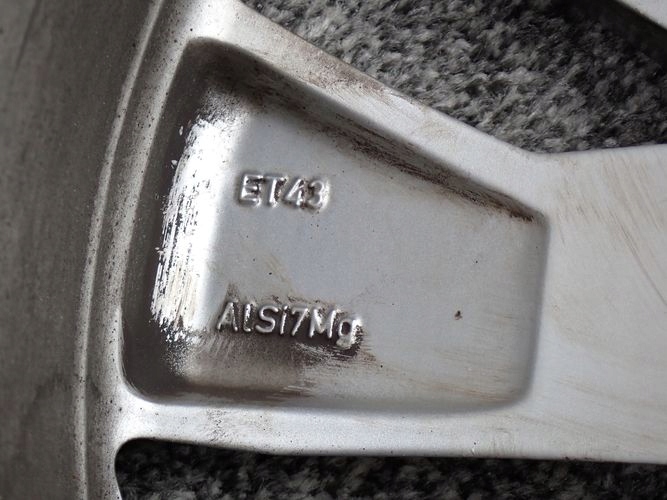 AUDI A3 8Y 7,5Jx16 ET43 5×112 HLINIKOVY DISK ELEKTRON