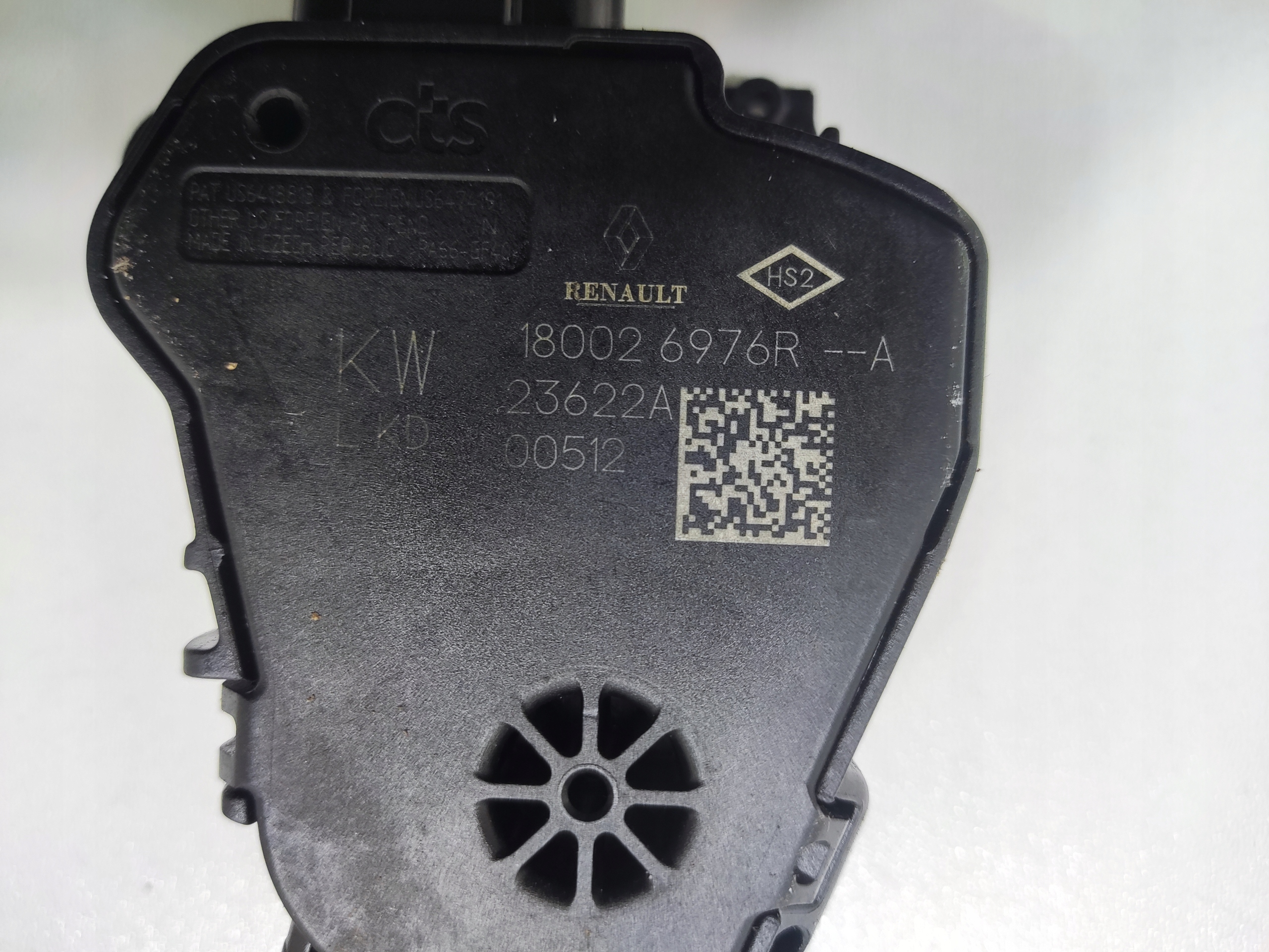PLYNOVY PEDAL RENAULT EXPRESS II 180026976R 2021-2024