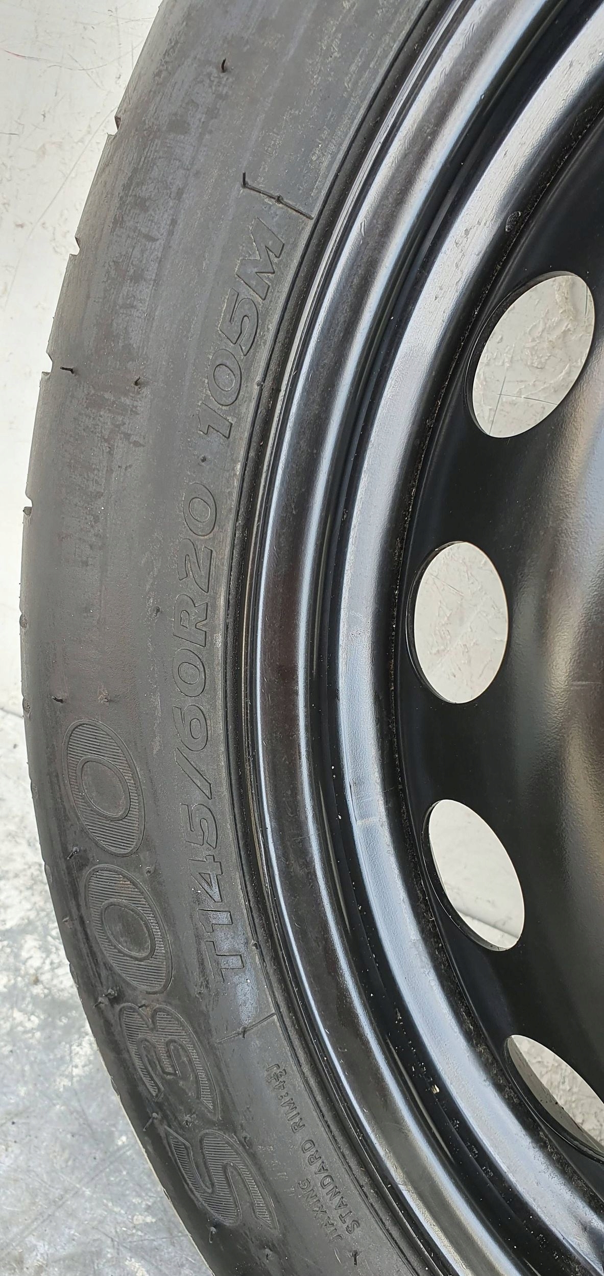 Audi A6 C7 4G0601010B REZERVA DOJAZDOVE KOLESO R20