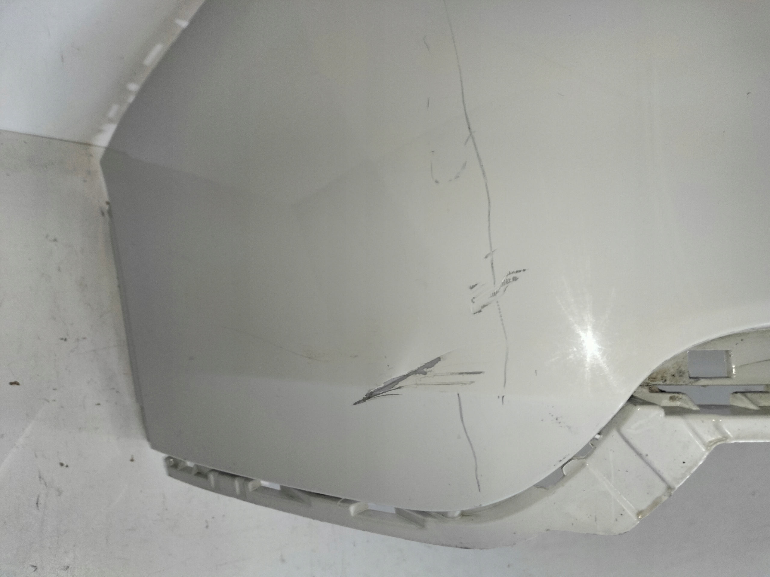 ZADNÝ NÁRAZNÍK BMW X1 E84 09-13