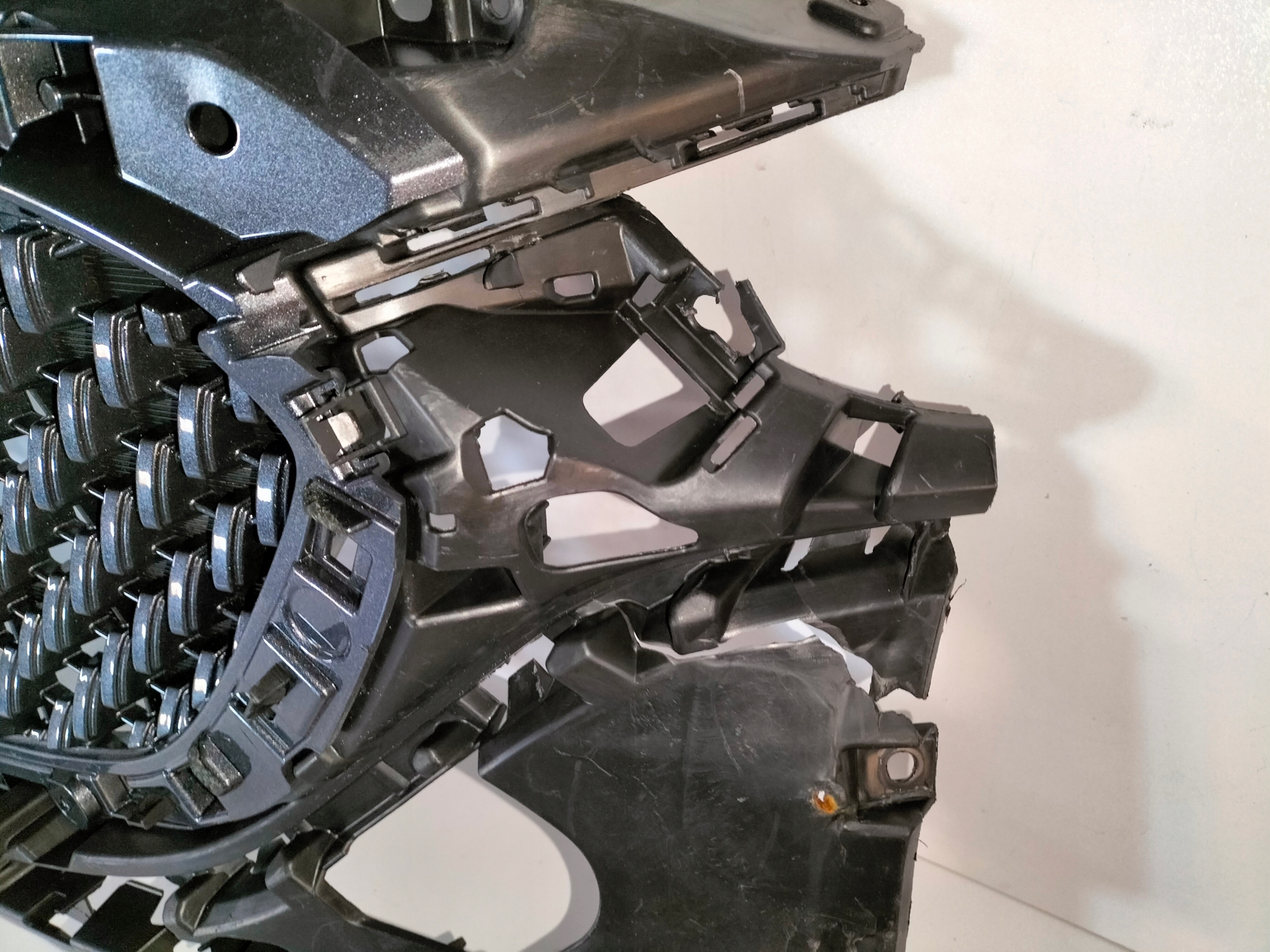 MRIEZKA LISTA MAZDA 6 GJ LIFT 18-