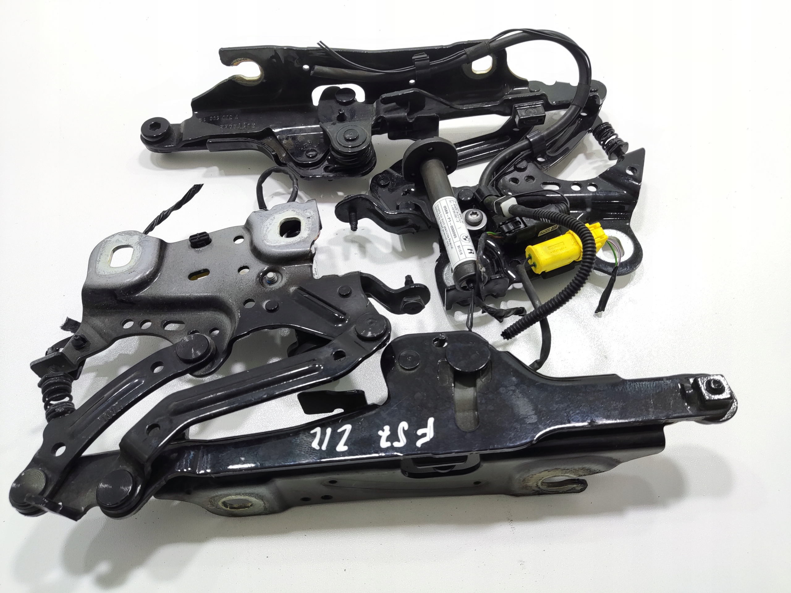 PANTY PREDNEJ KAPOTY KOMPLET NÁBOJ MINI F55 F56 F57 2018-2021