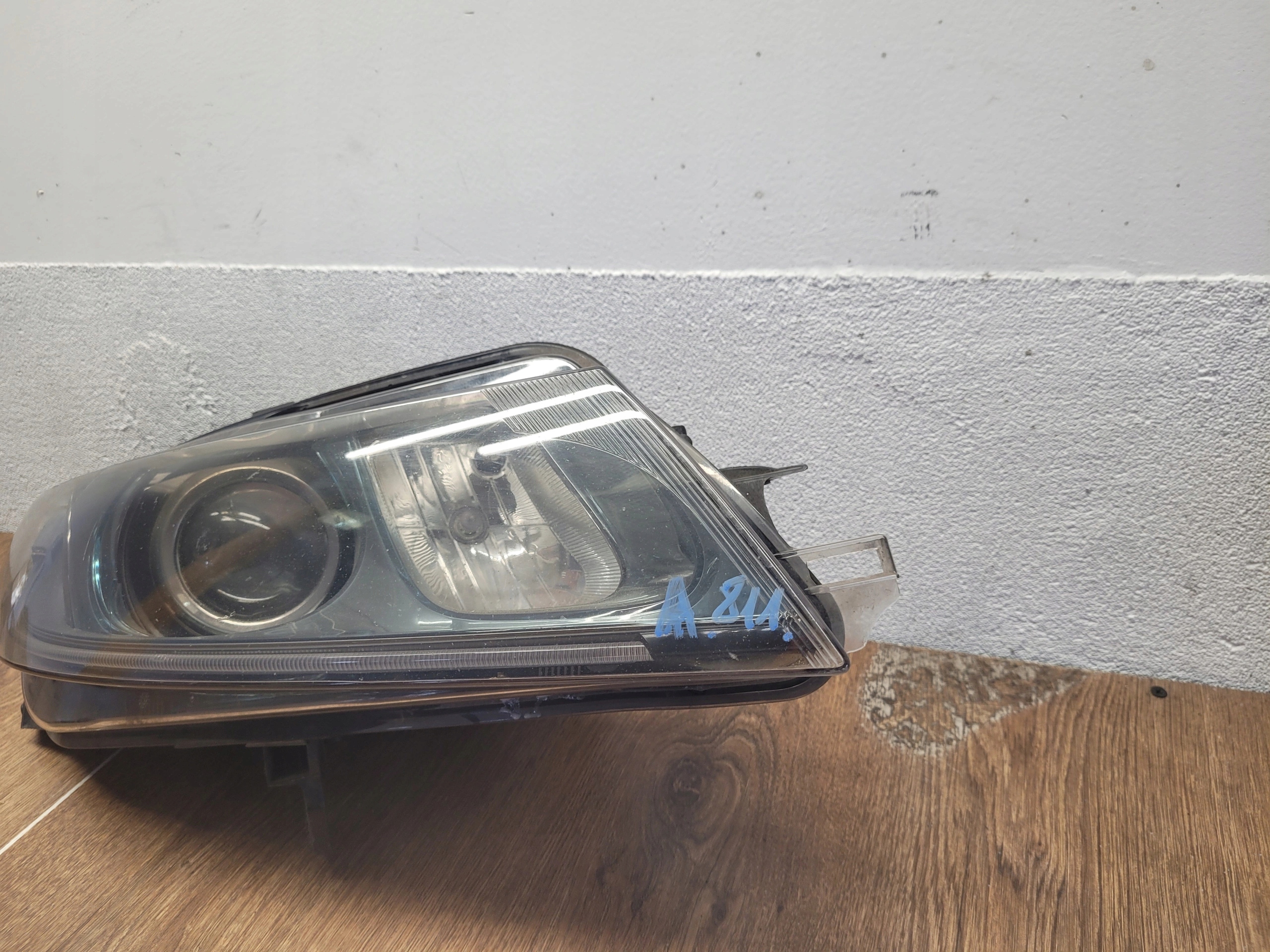 SAAB 95 9-5 010- ĽAVÉ PREDNÉ SVETLO SVETLOA PREDNEA GB VERZIA 12775737