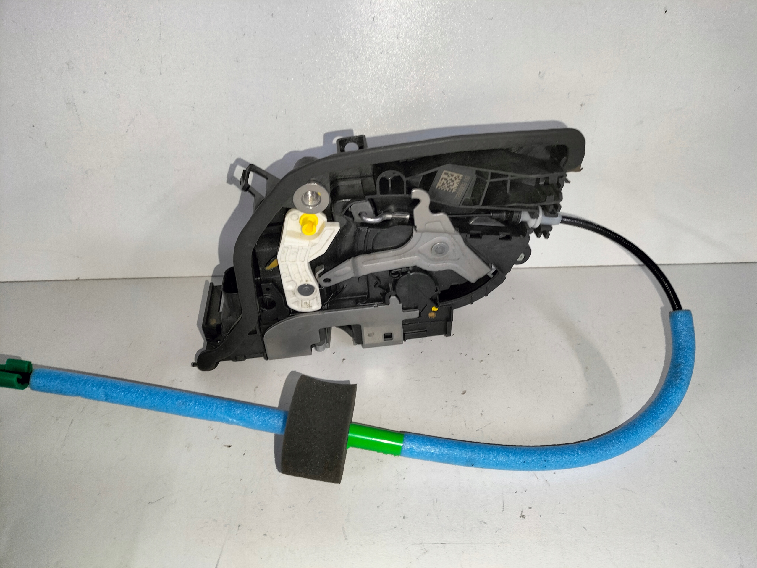 ZÁMOK ĽAVÝCH ZADNÝCH DVERÍ BMW X1 F48 15- KONEKTOR 4 piny