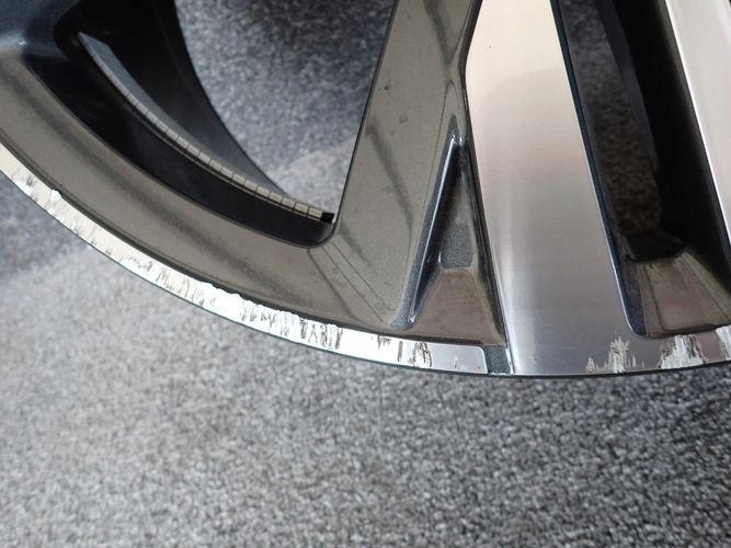 AUDI A6 C8 S6 8,5Jx21 ET37 5×112 HLINIKOVY DISK ELEKTRON