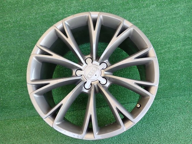 AUDI A8 S8 9Jx19 ET33 5×112 HLINIKOVY DISK ELEKTRON