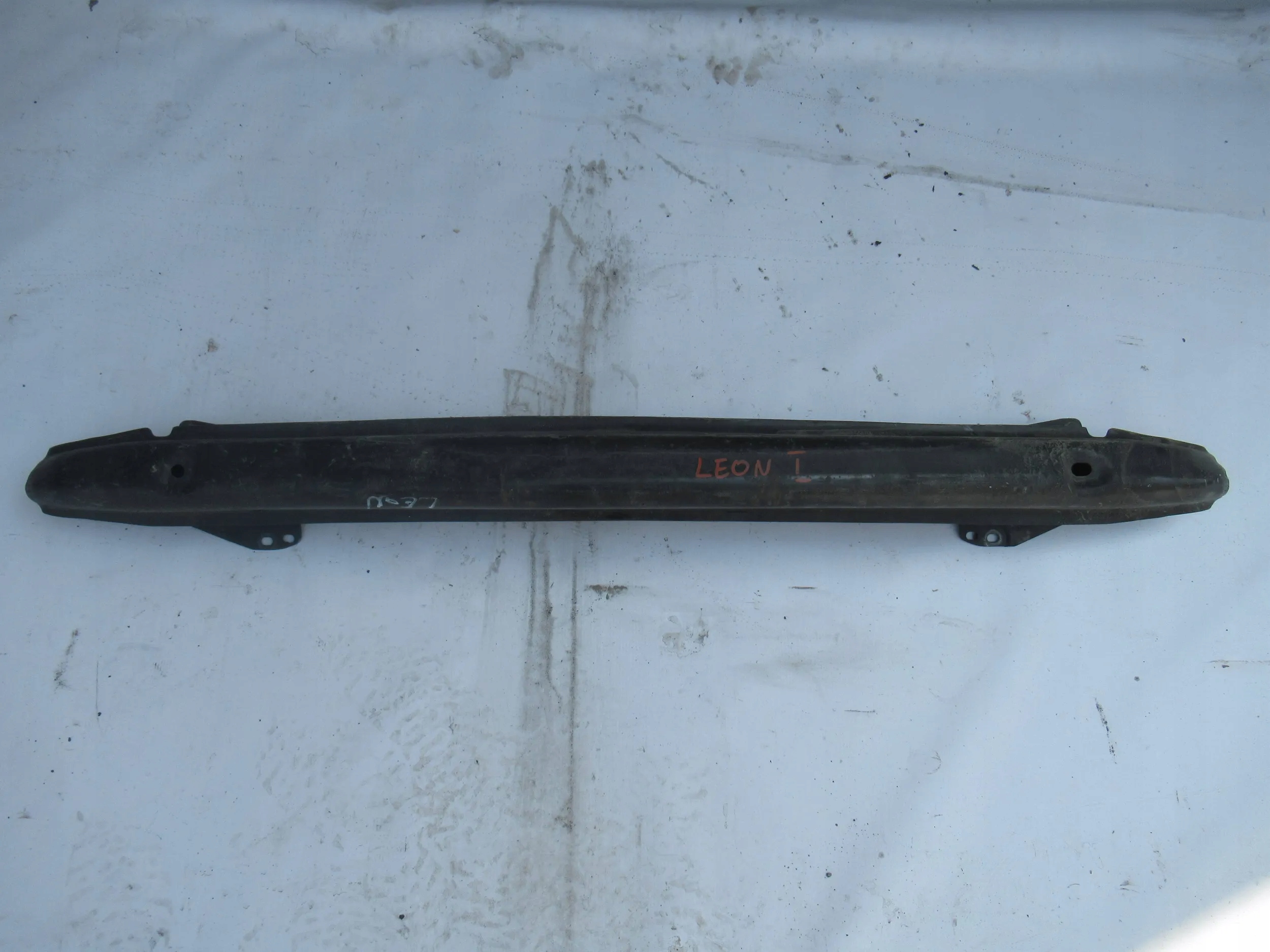 VÝSTUHA ZADNÉHO NÁRAZNÍKA SEAT LEON I