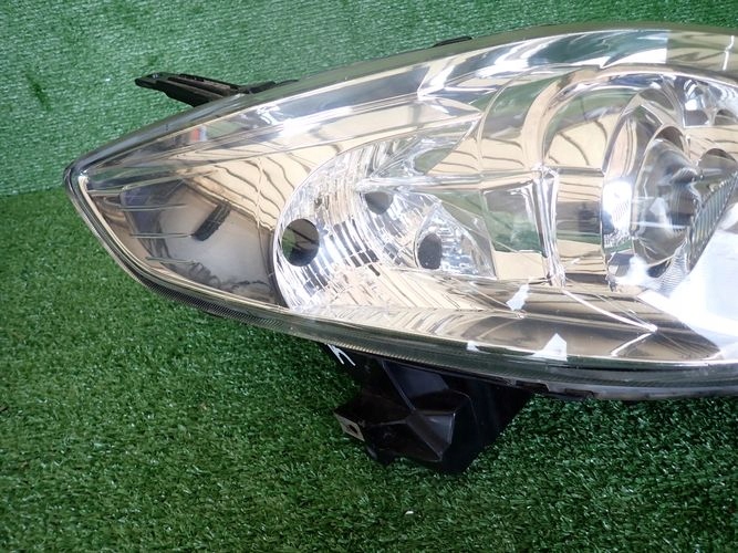 MAZDA 5 XENON 03-07 reflektor PRAVA PRAVÉ SVETLO