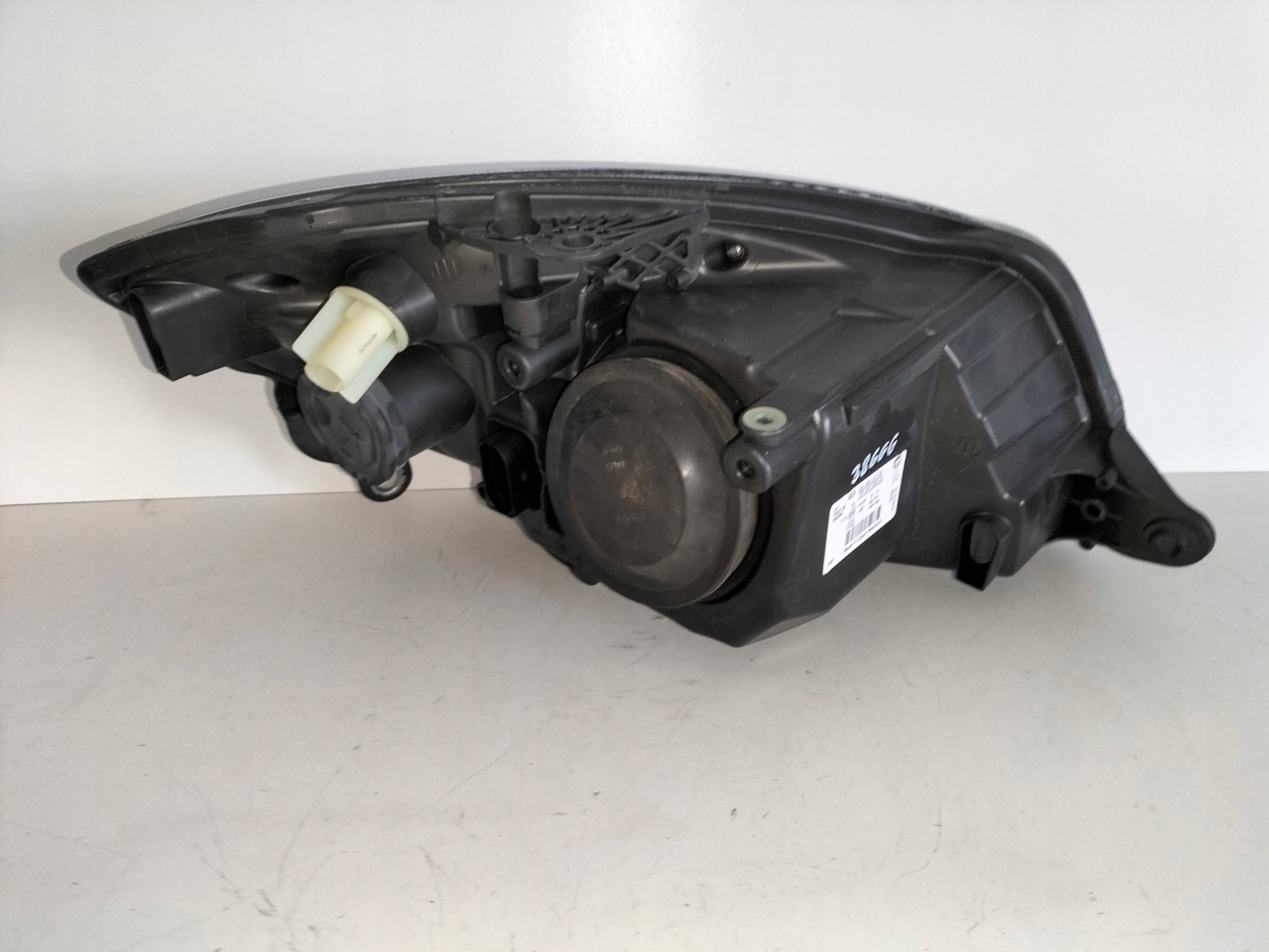 LAVE PREDNE SVETLO SKODA FABIA II 07-10 ROOMSTER 06-10