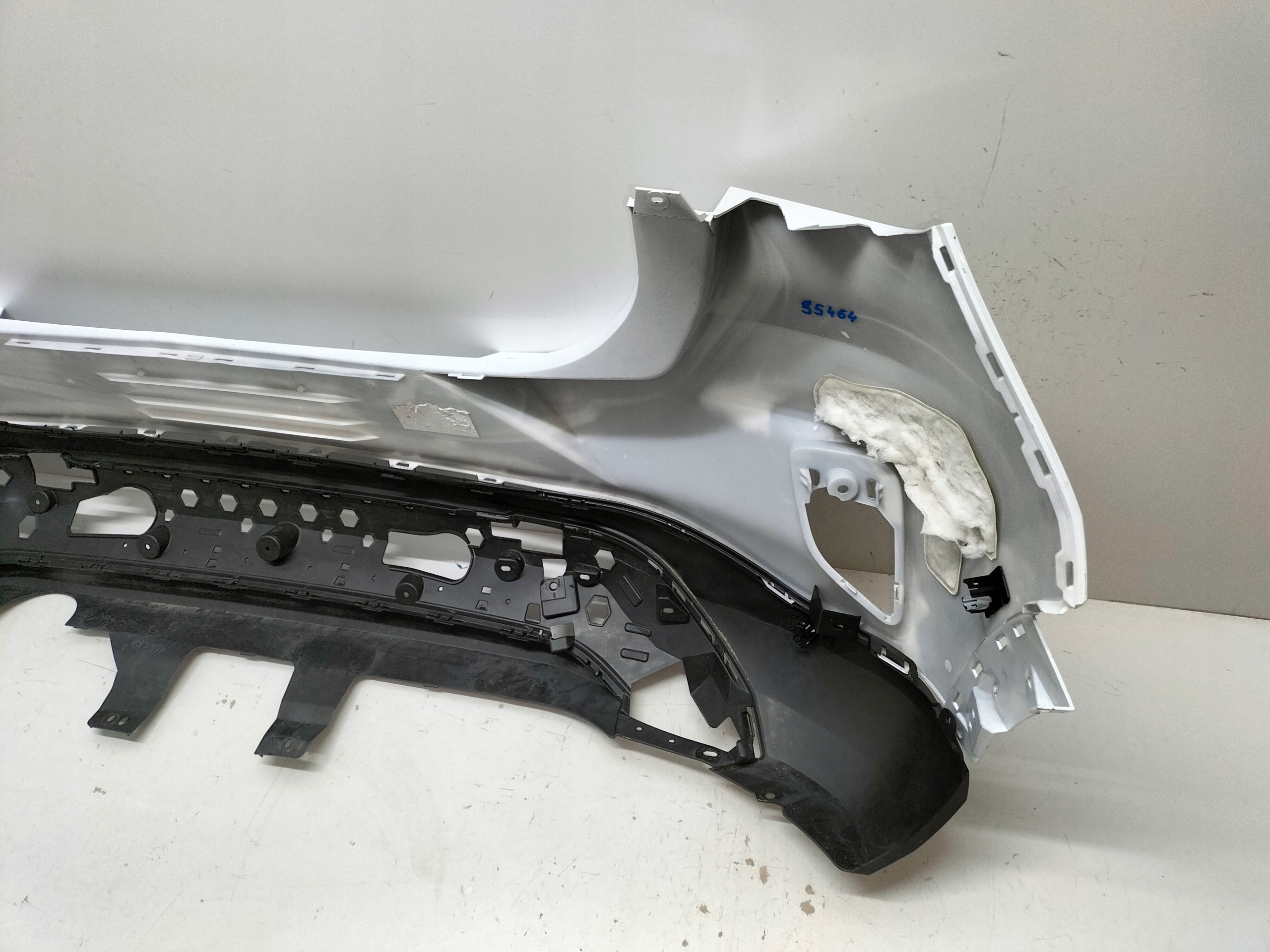 ZADNÝ NÁRAZNÍK FORD PUMA MK2 19-