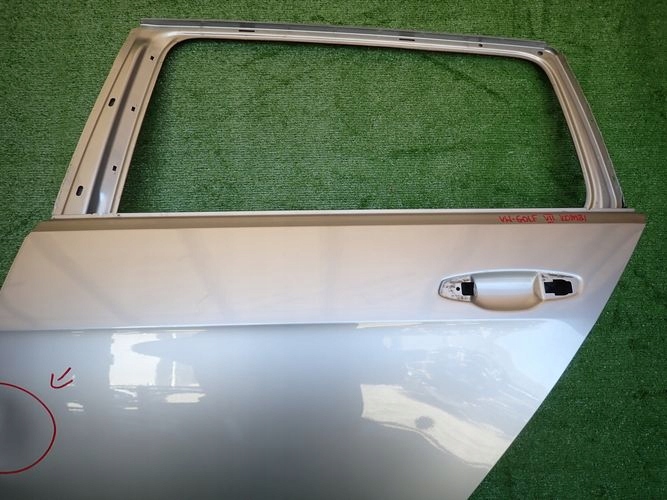 VW GOLF VII KOMBI 5G9 LAVE ZADNE DVERE