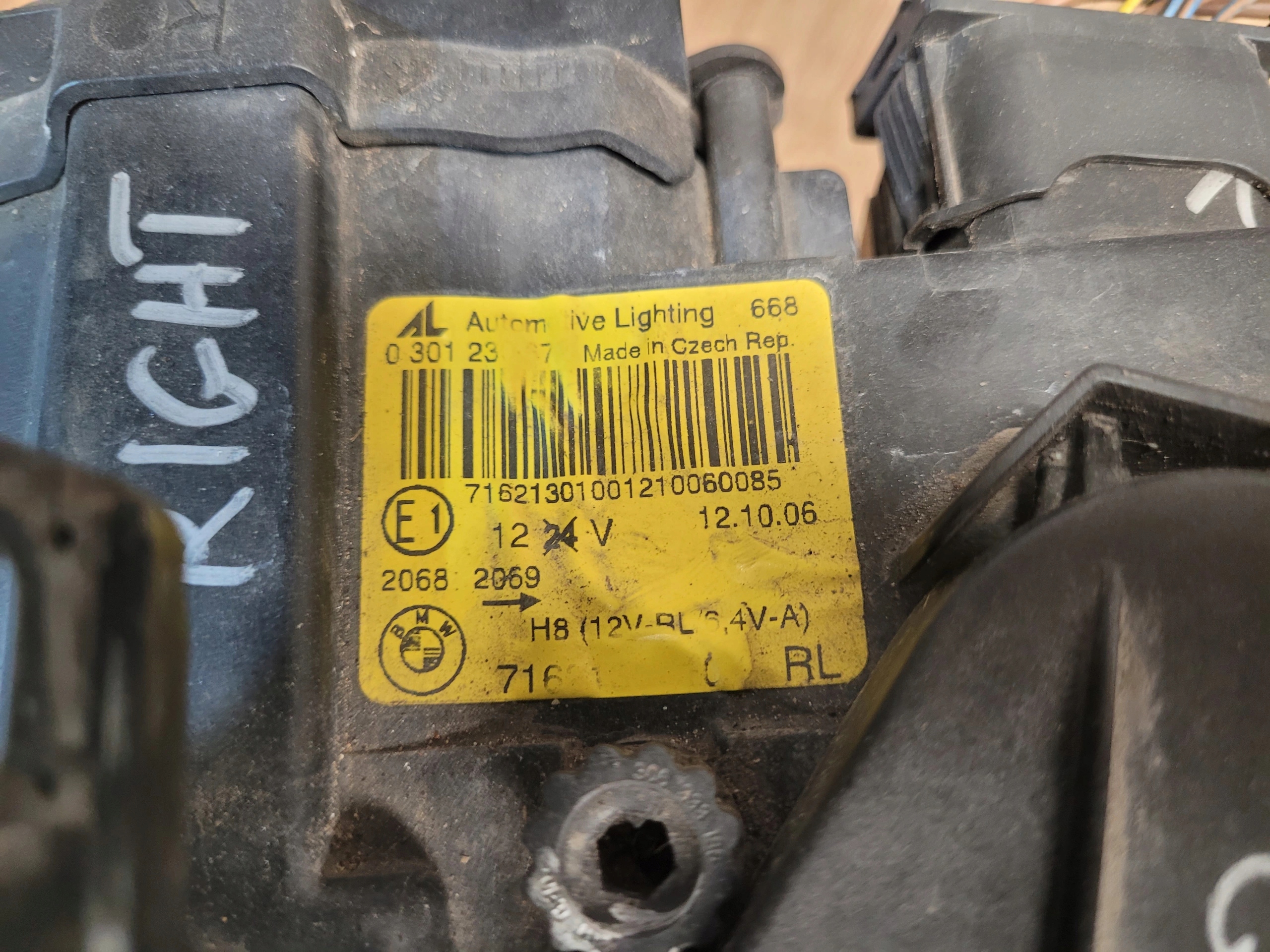 BMW 3 E92 E93 XENON PRAVÉ PREDNÉ SVETLO