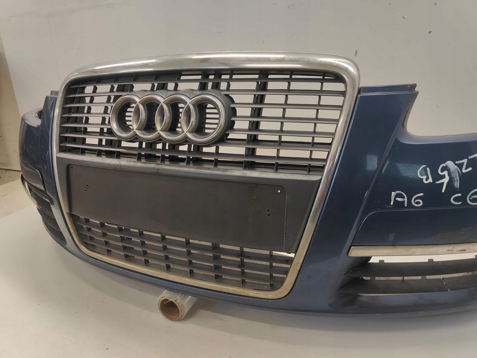 Audi a6 c6 04-09 PREDNÝ NÁRAZNÍK lak: LZ5B