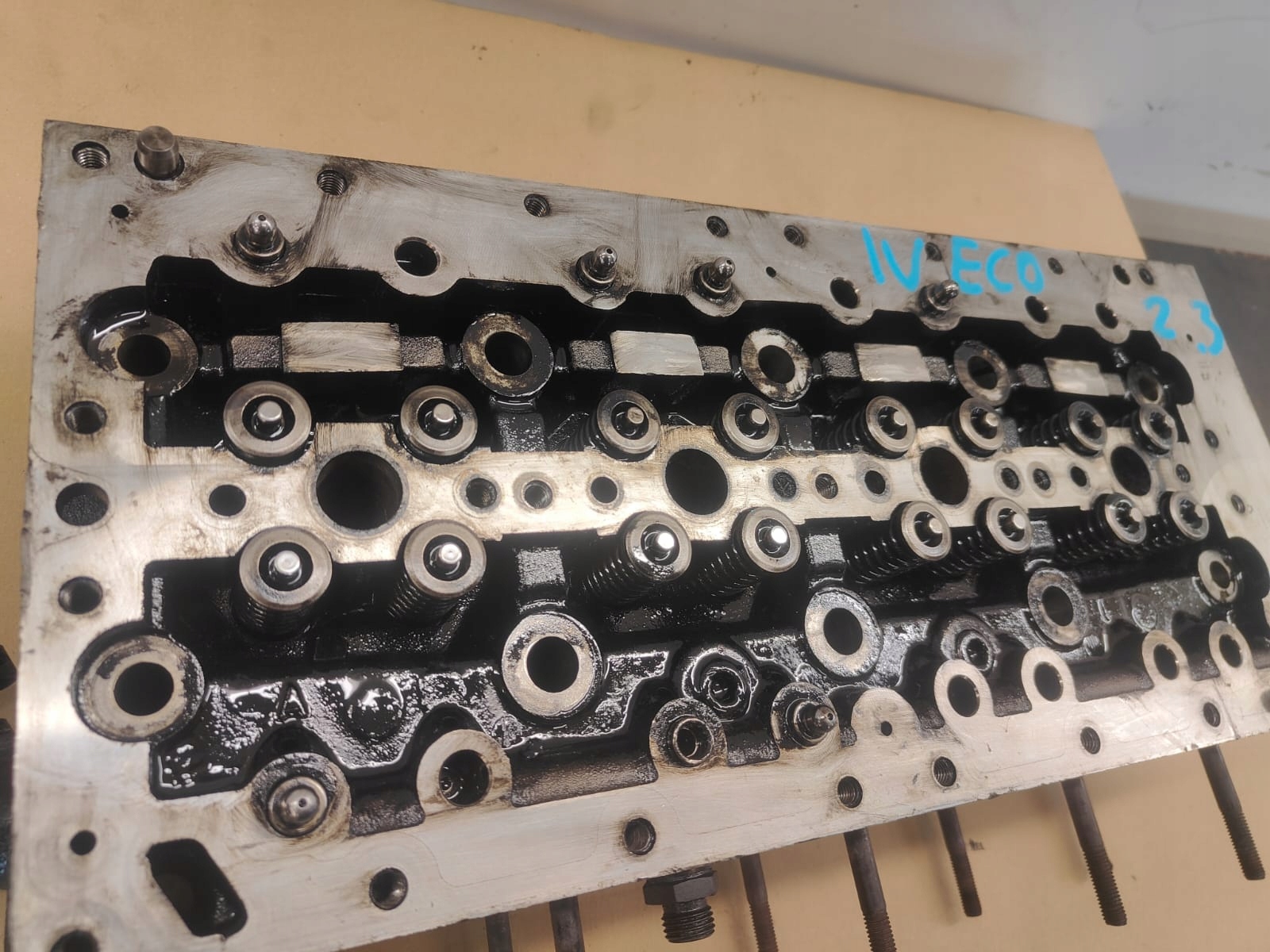 Iveco HLAVA MOTORA 502295001 2.3 hpi