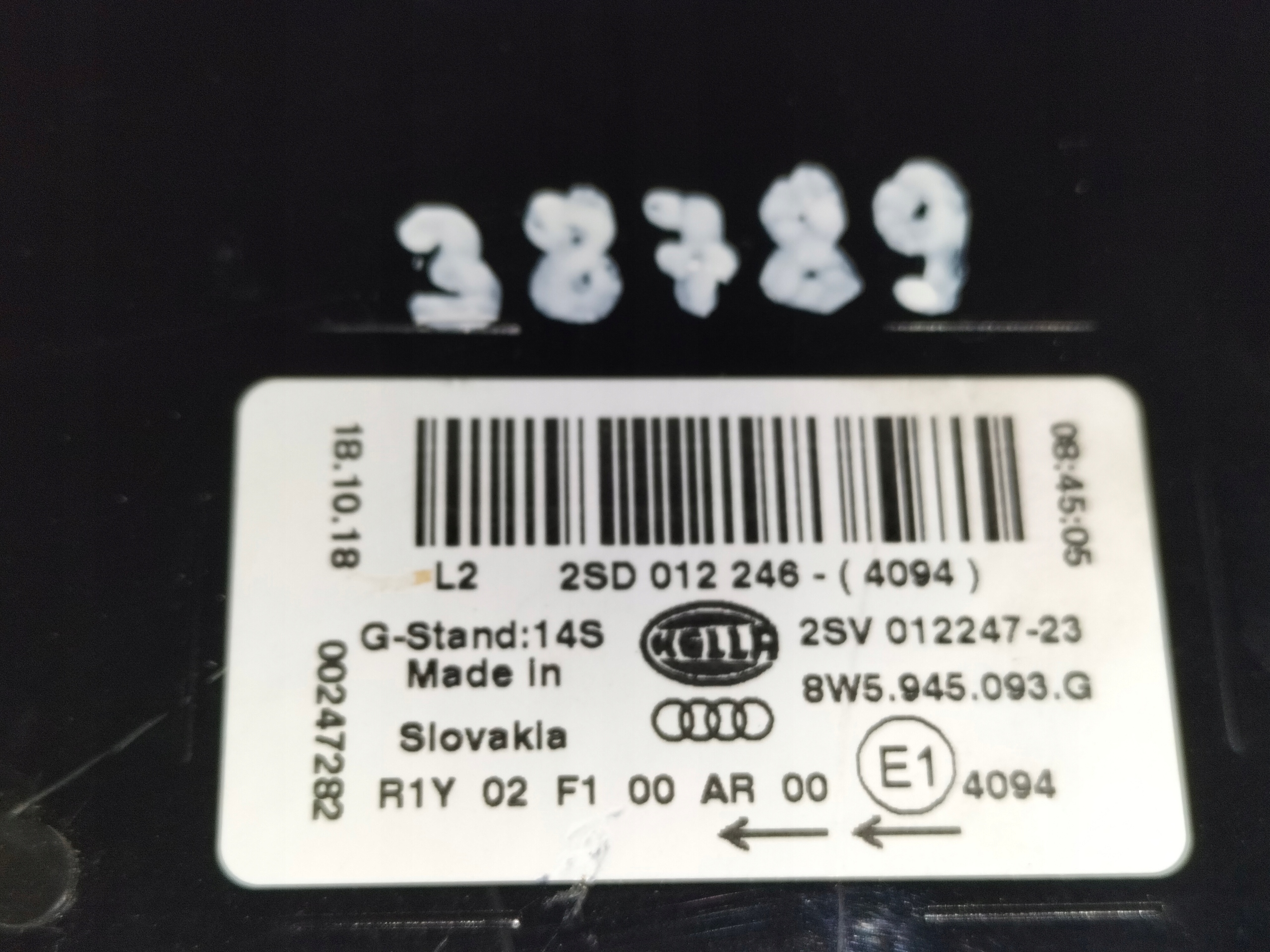 LAVE ZADNE SVETLO AUDI A4 B9 15-19 SEDAN LED