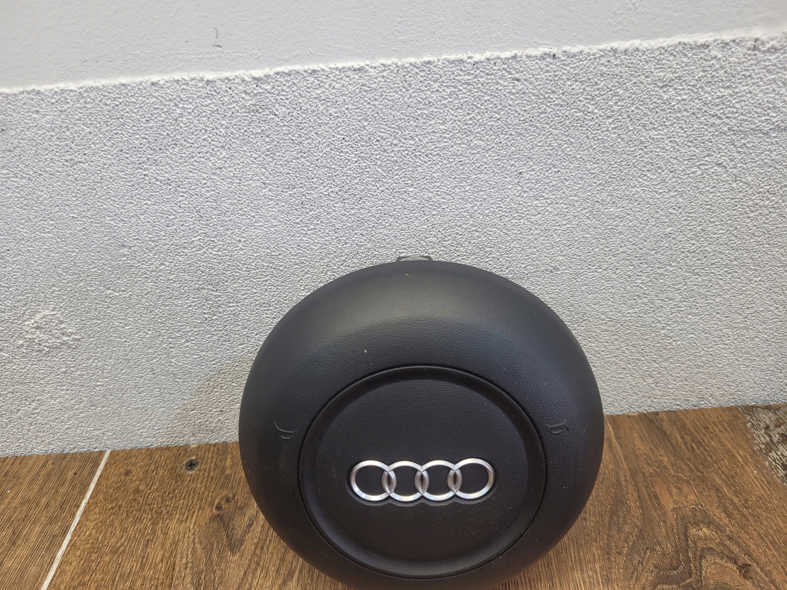 AUDI TT 8J VOLANTOVY AIRBAG 8J0880201