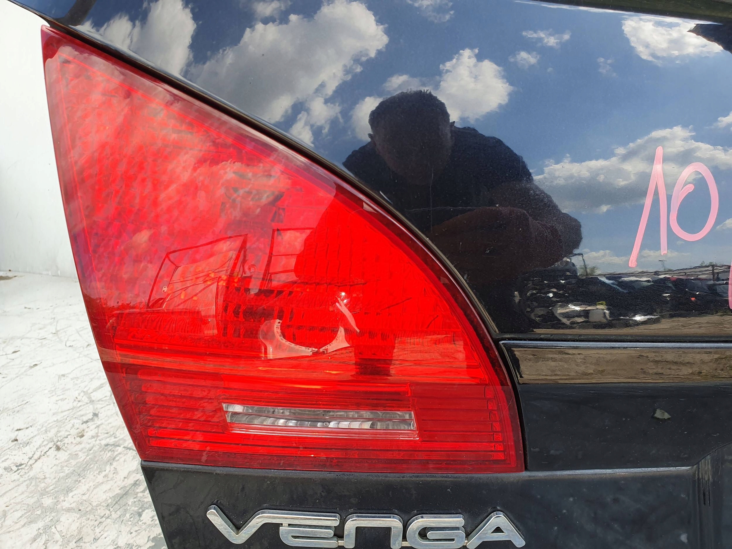 KIA Venga ZAD ZADna ZADNÁ KAPOTA
