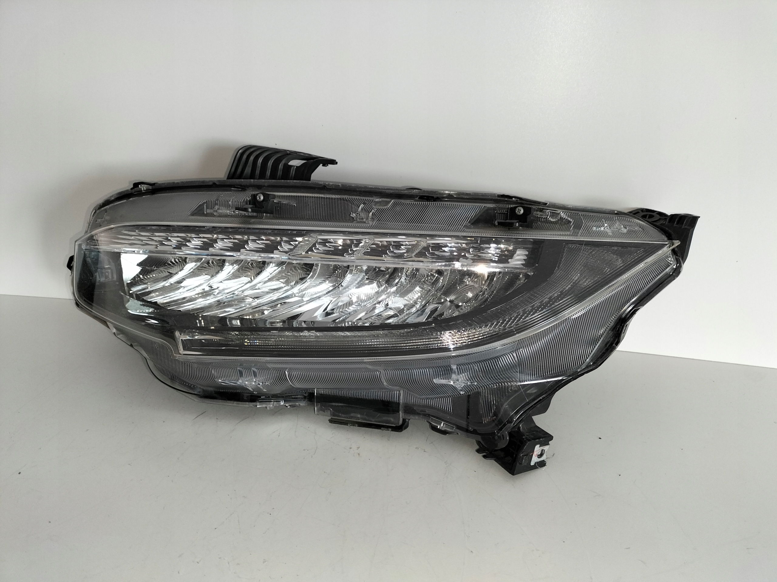 LAVE PREDNE SVETLO HONDA CIVIC X 17- FULL LED