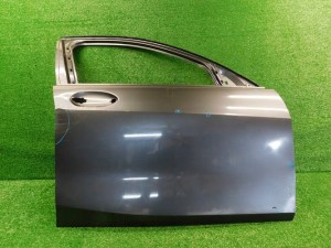 BMW F40 1 PRAVE PREDNE DVERE BMW F40 1 PRAVE PREDNE DVERE