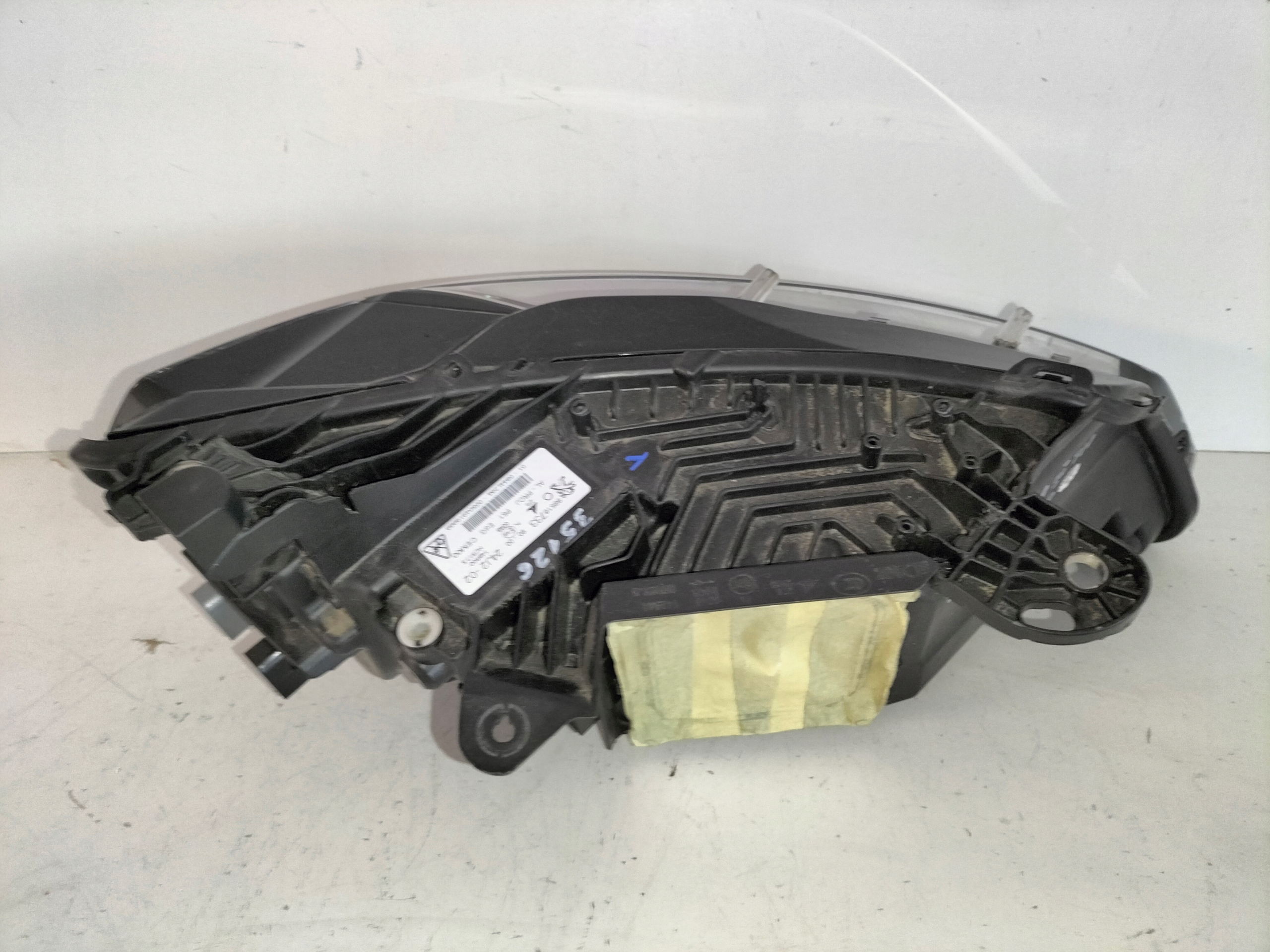 LAVE PREDNE SVETLO PEUGEOT 308 III T10 21- FULL LED