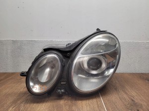 MERCEDES E W211 W 211 ĽAVÉ PREDNÉ SVETLO OBYČAJNÉ MERCEDES E W211 W 211 ĽAVÉ PREDNÉ SVETLO OBYČAJNÉ