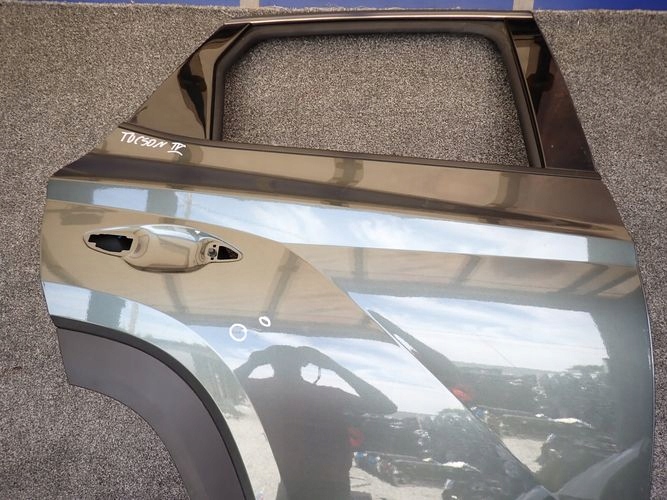 HYUNDAI TUCSON 19- PRAVE ZADNE DVERE