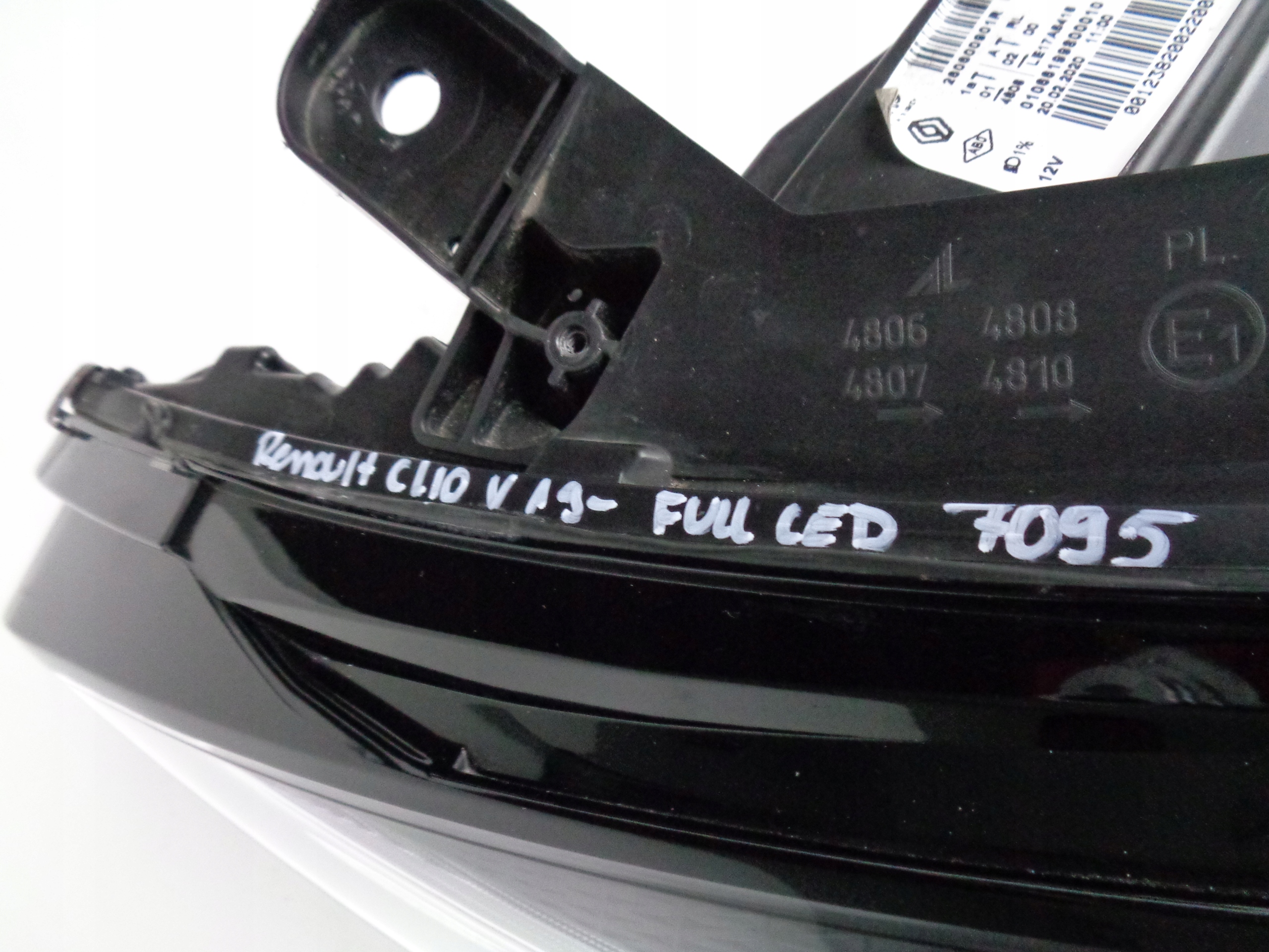 LAVE PREDNE SVETLO RENAULT CLIO V 19- FULL LED