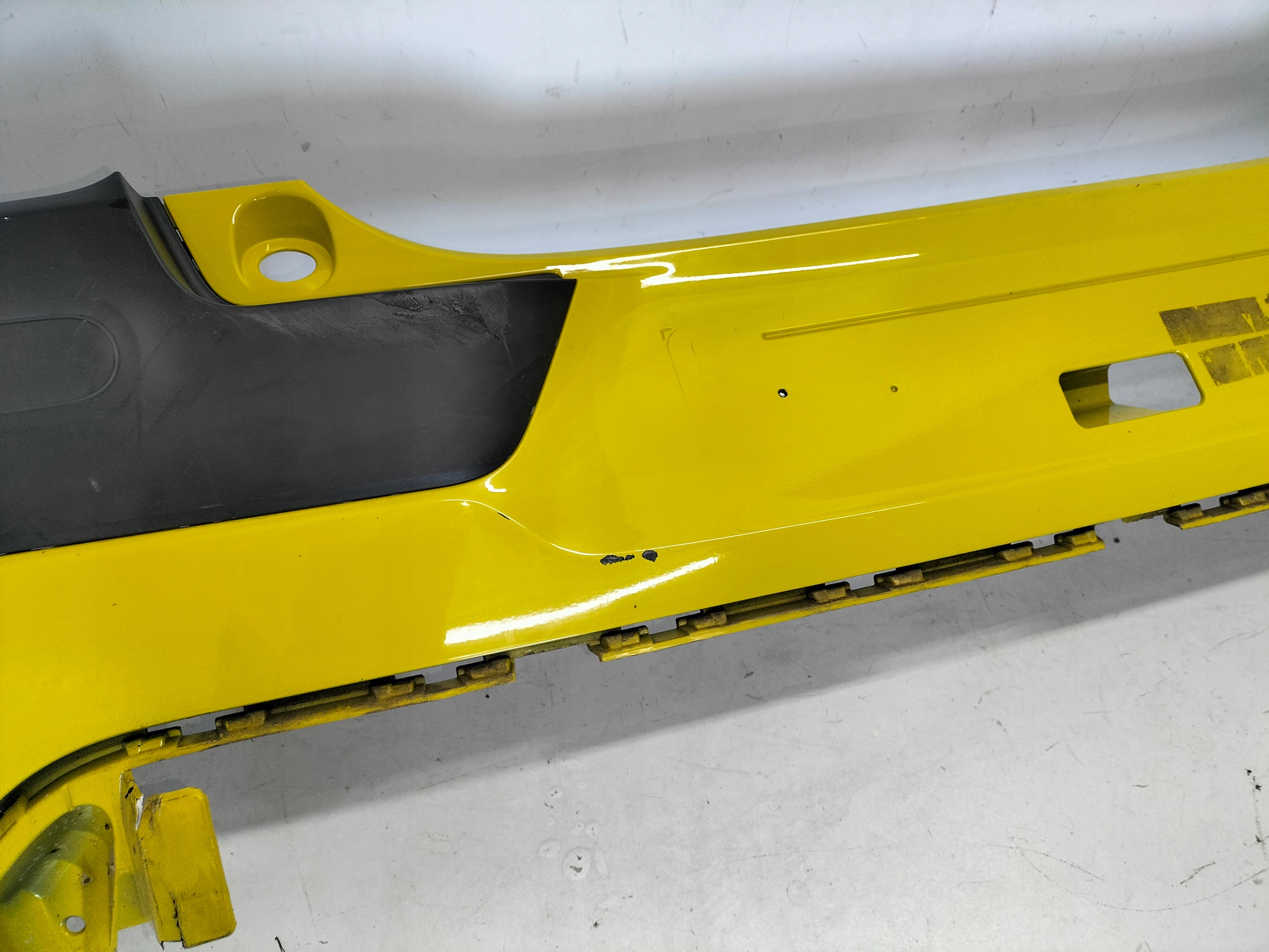ZADNÝ NÁRAZNÍK CITROEN C4 CACTUS 14-