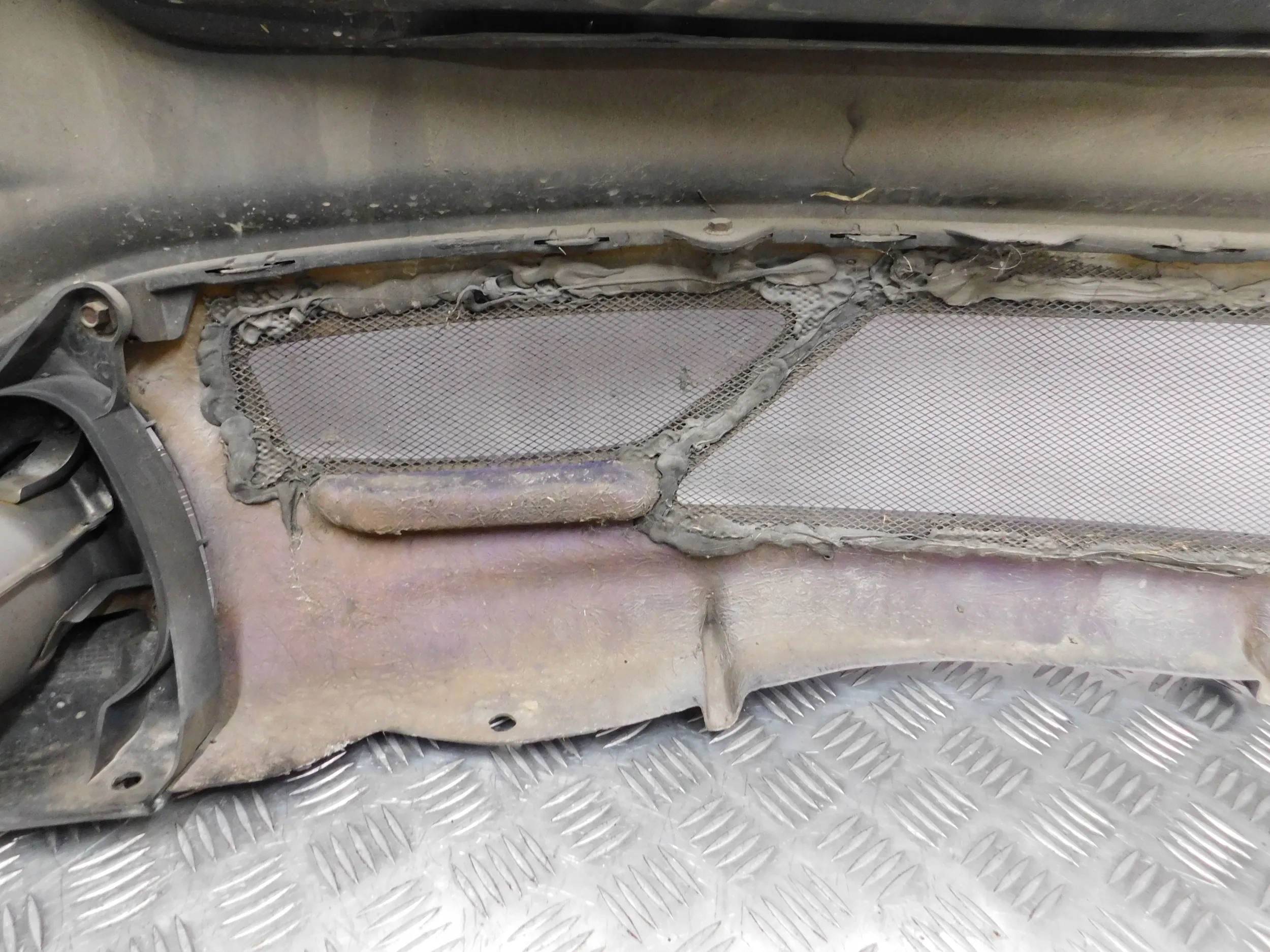 ZADNÝ NÁRAZNÍK HONDA CIVIC UFO