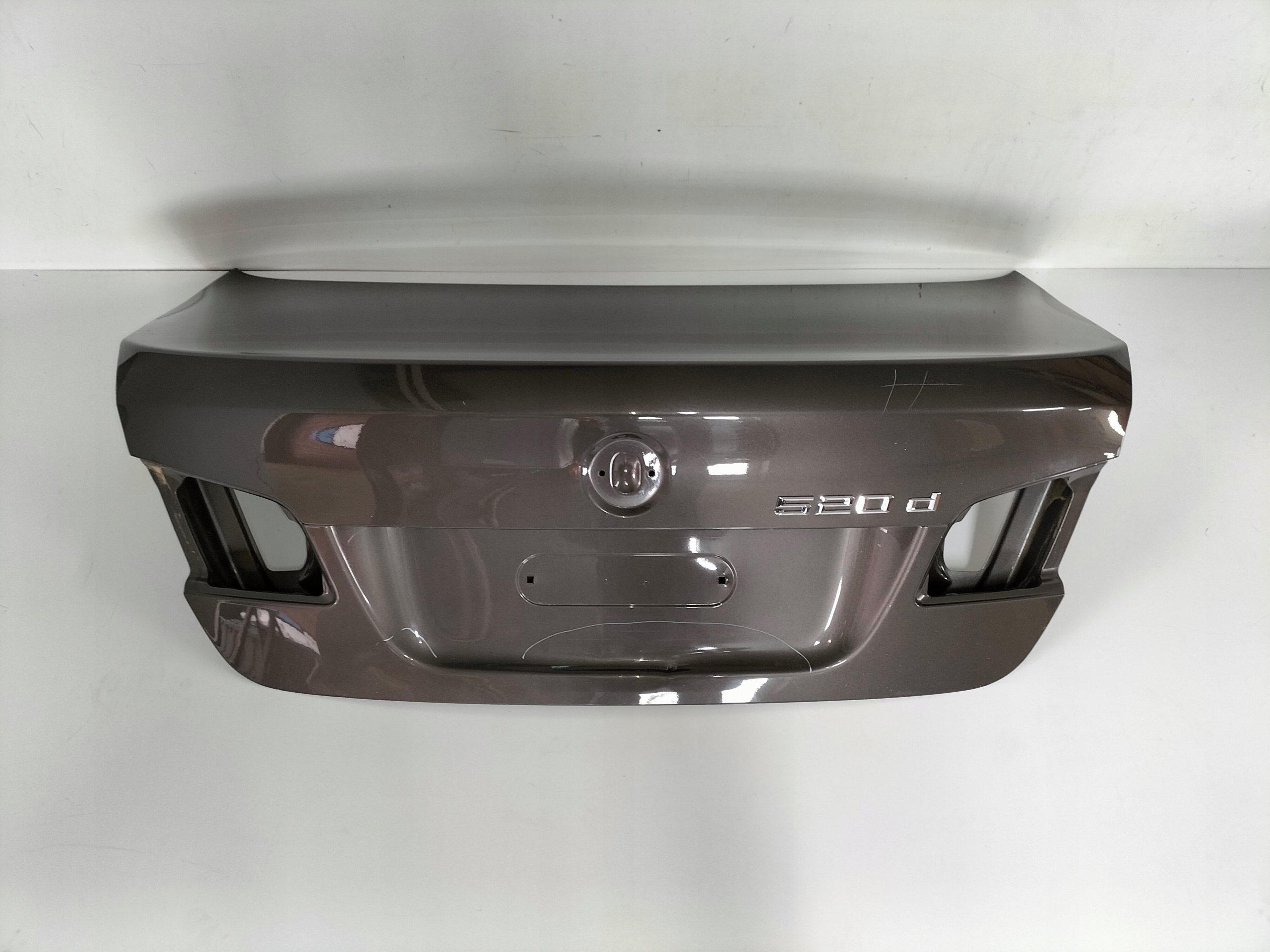 ZADNÁ KAPOTA BMW 5 F10 10-17 SEDAN