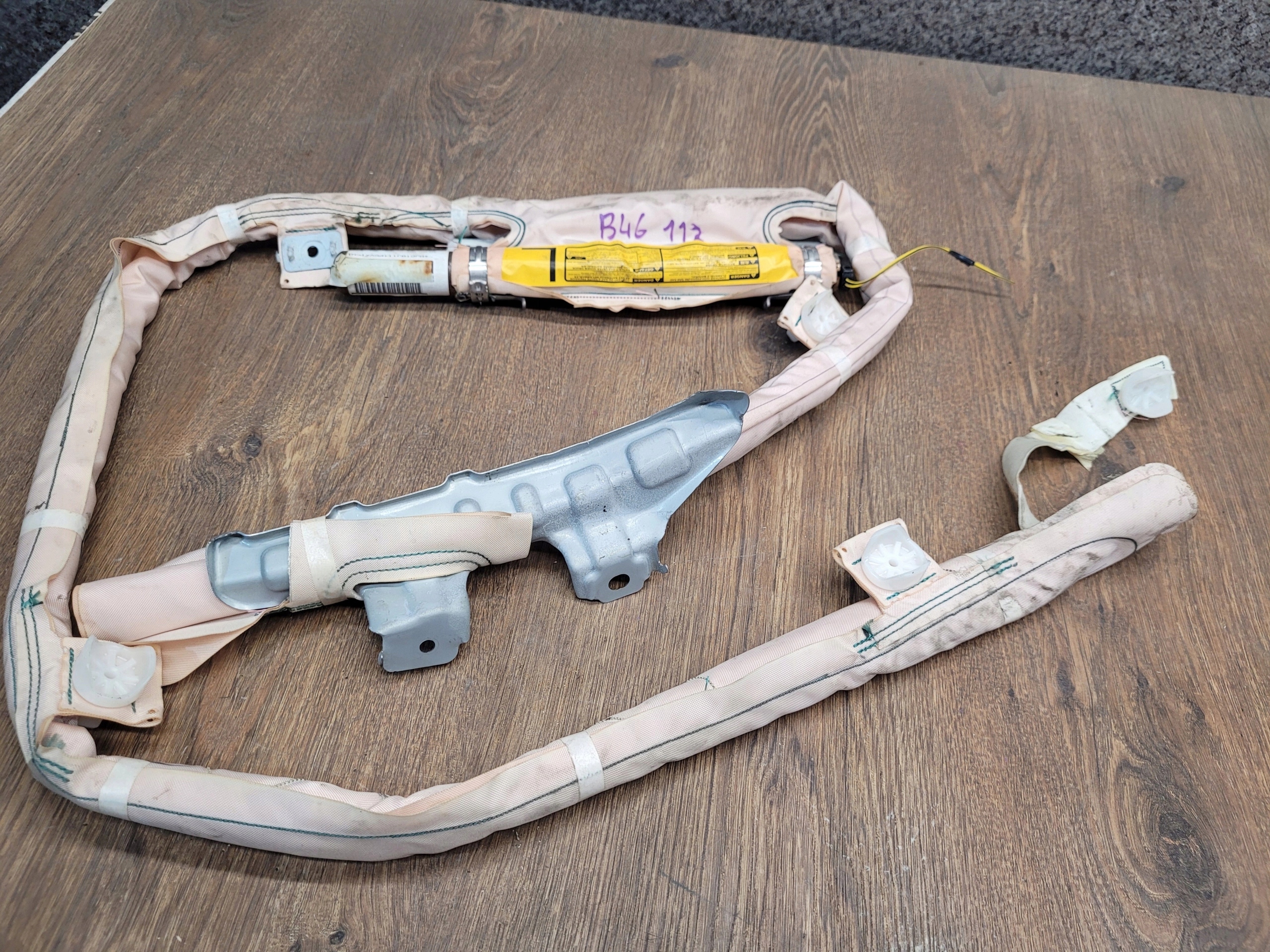 TOYOTA PRIUS III 3 LAVY STROPNY AIRBAG