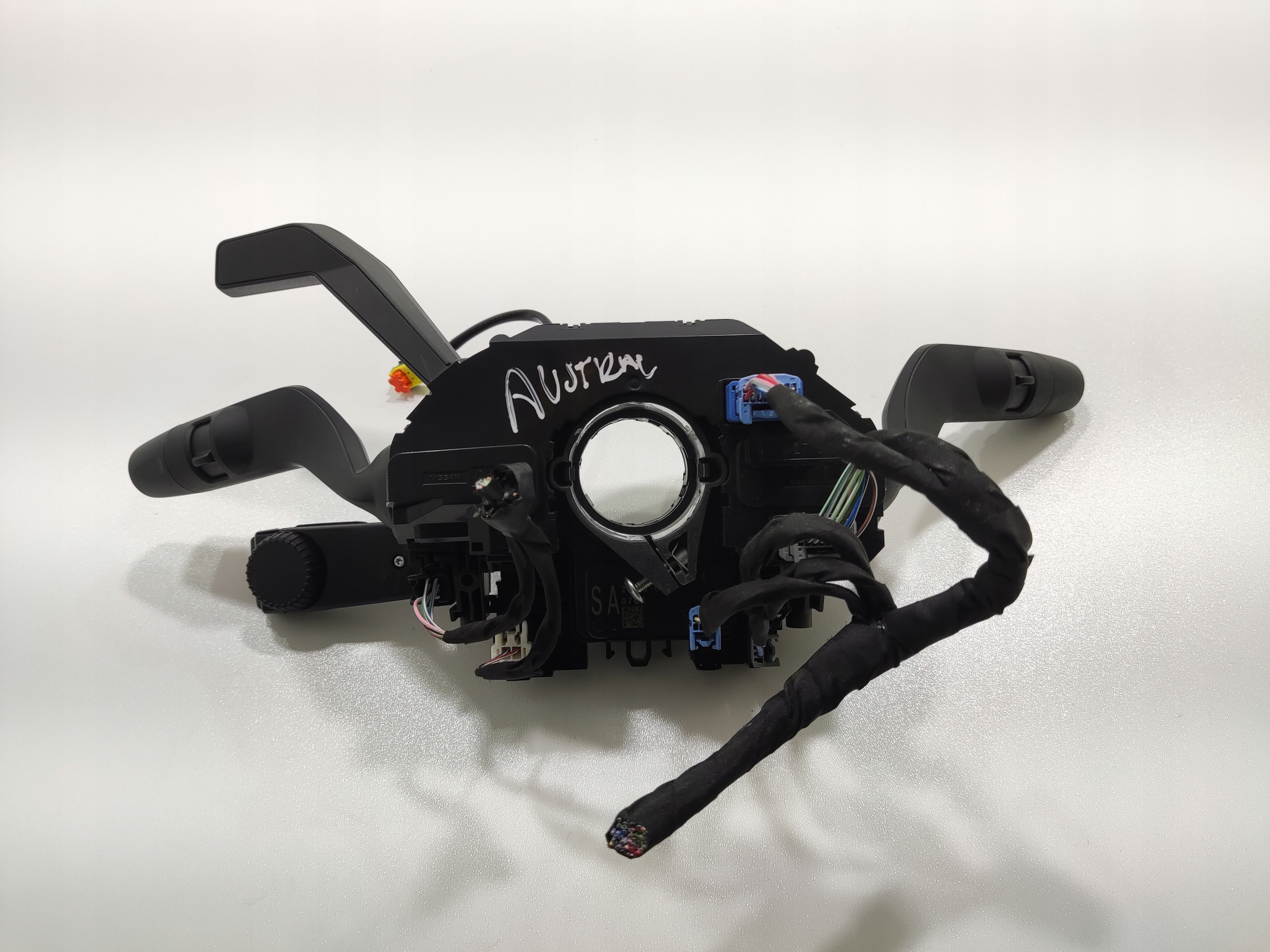 PÁČKY POD VOLANT RENAULT AUSTRAL 2022-2025 255671044R