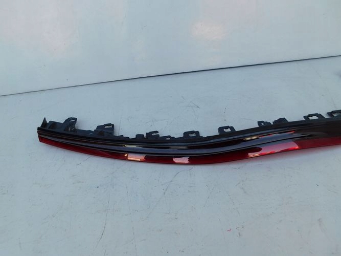 TOYOTA PRIUS IV 17- BRZDOVÉ SVETLO