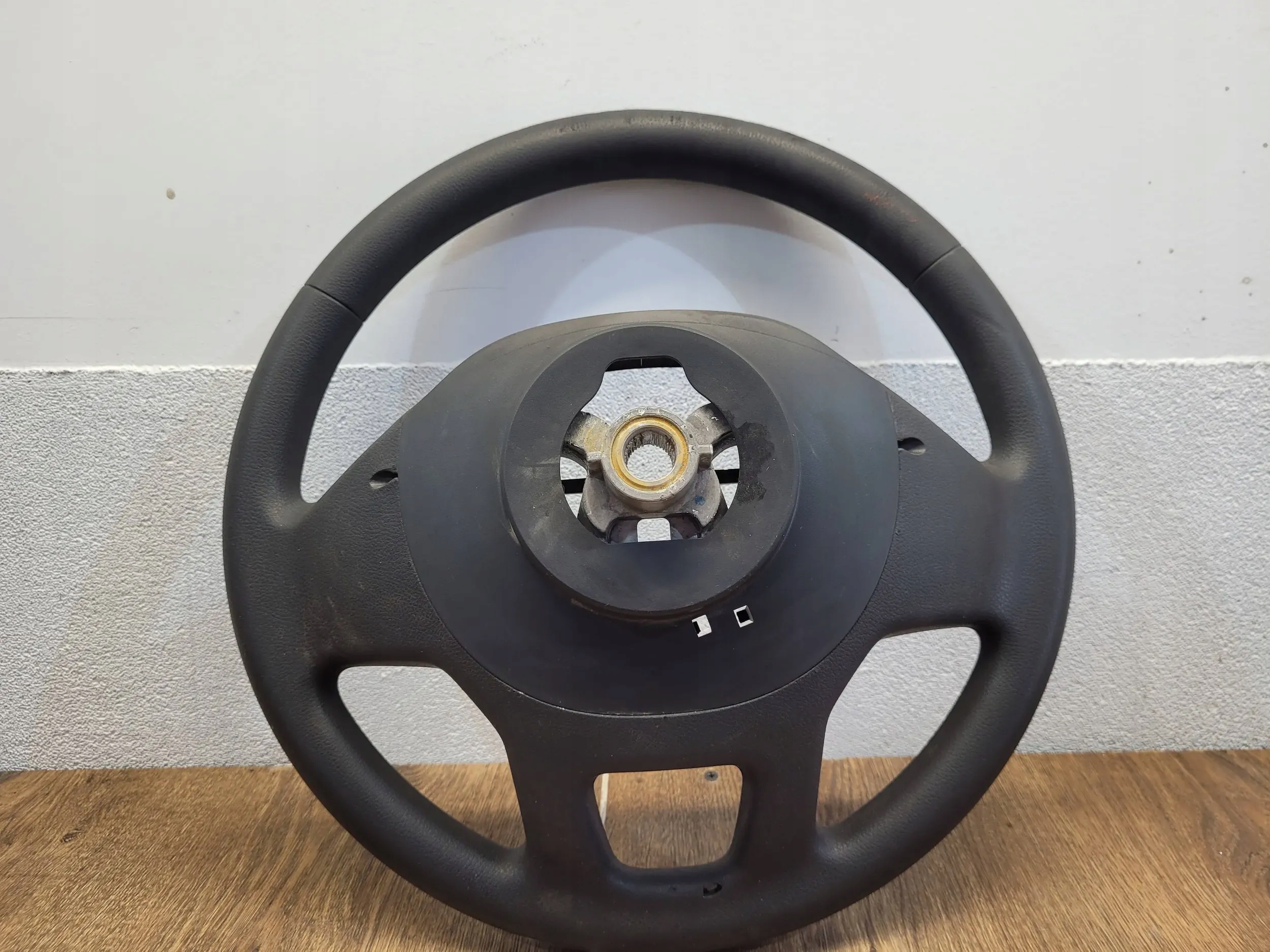 Renault Trafic III (X82) 2015 18650909S2 VOLANT