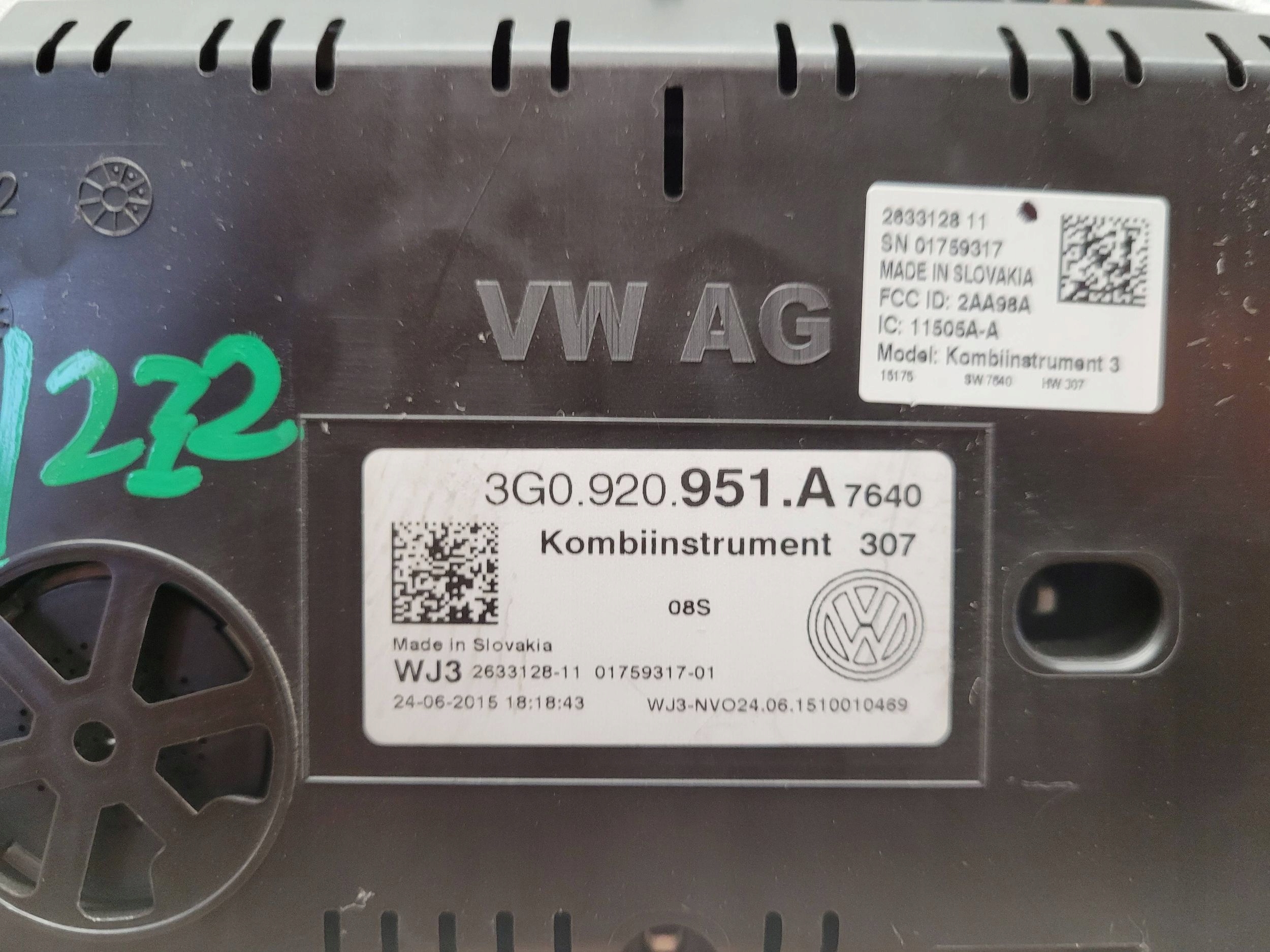 VW PASSAT B8 2.0 TDI 3G0920951A TACHOMETER BUDIKY GB VERZIA