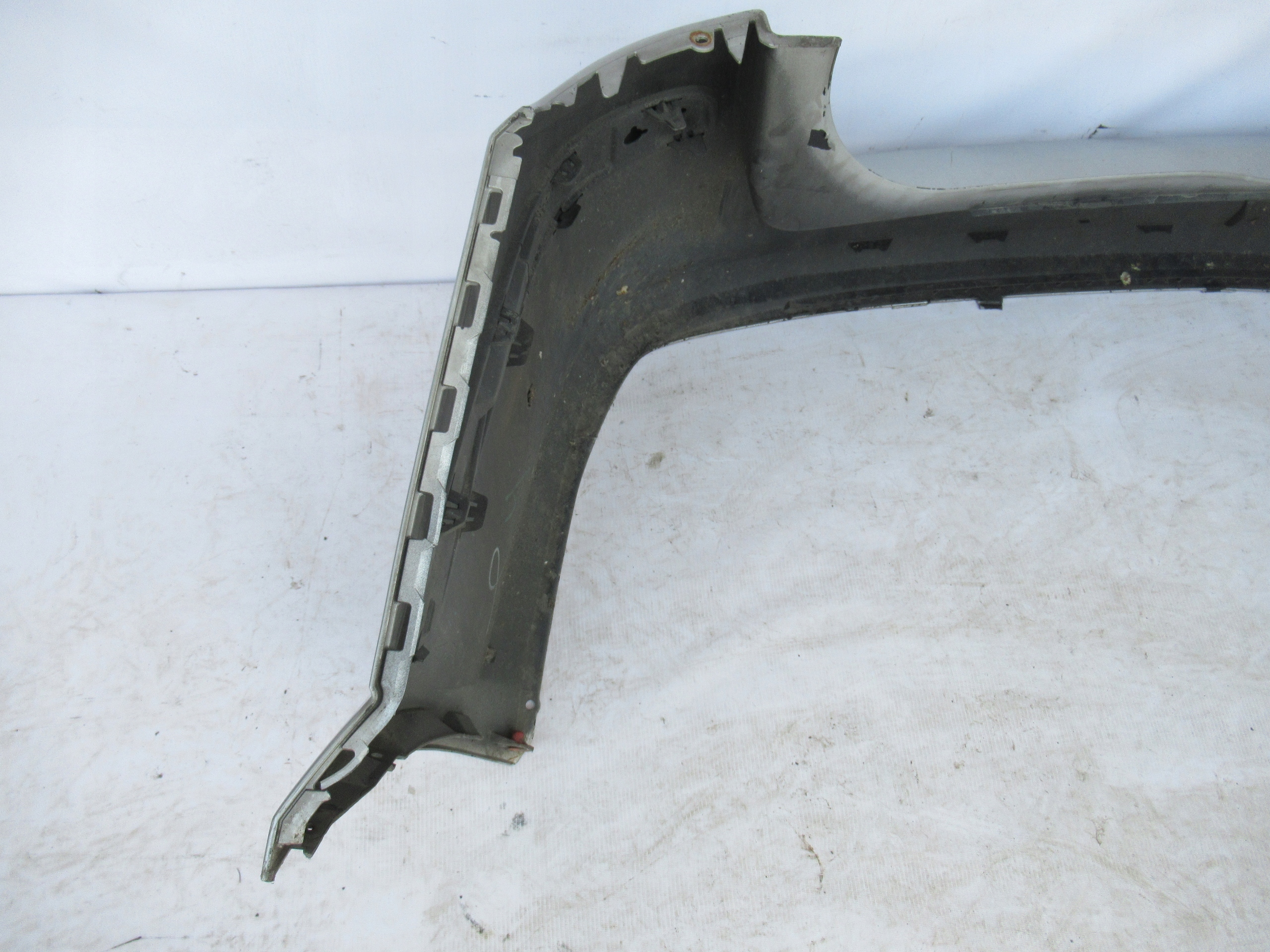 ZADNÝ NÁRAZNÍK OPEL ASTRA H 3 III KOMBI