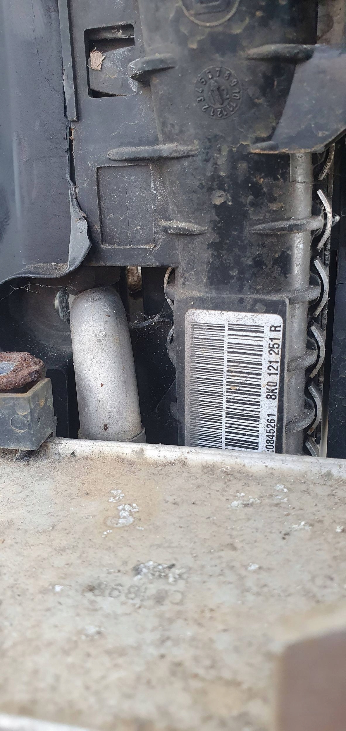 Audi A4 B8 8K lift 012- 2.0 tdi manual PREDNE CELO