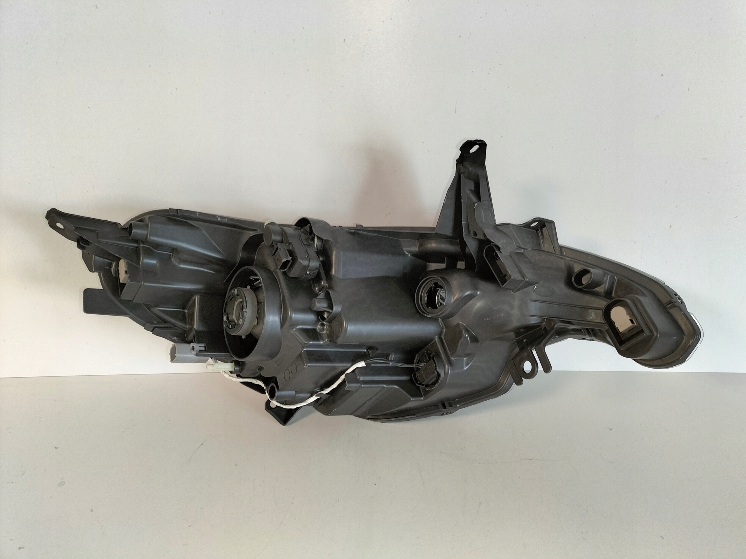 LAVE PREDNE SVETLO PEUGEOT 108 14-