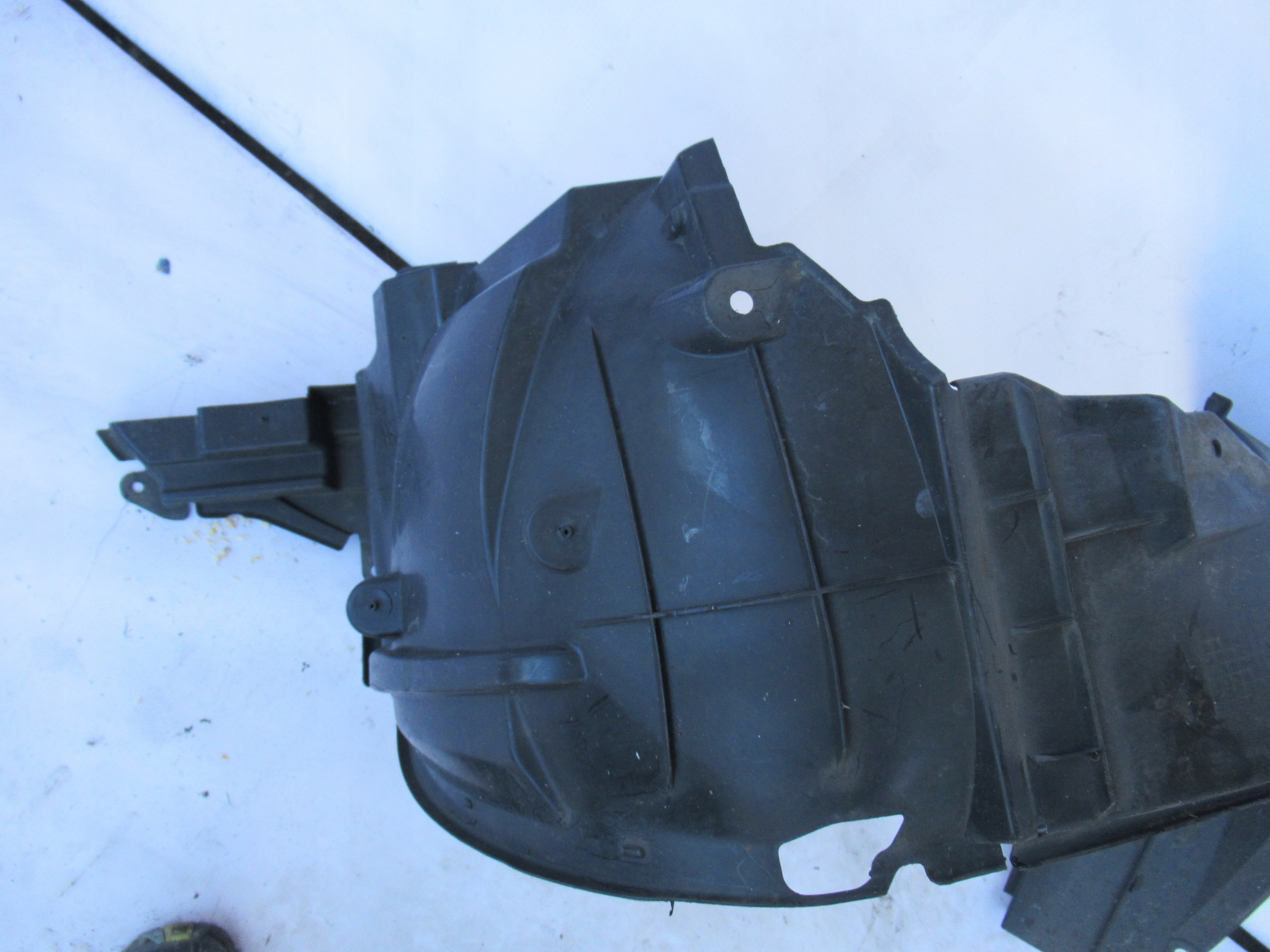 ĽAVÝ PREDNÝ PODBLATNÍK SUZUKI SWIFT MK7