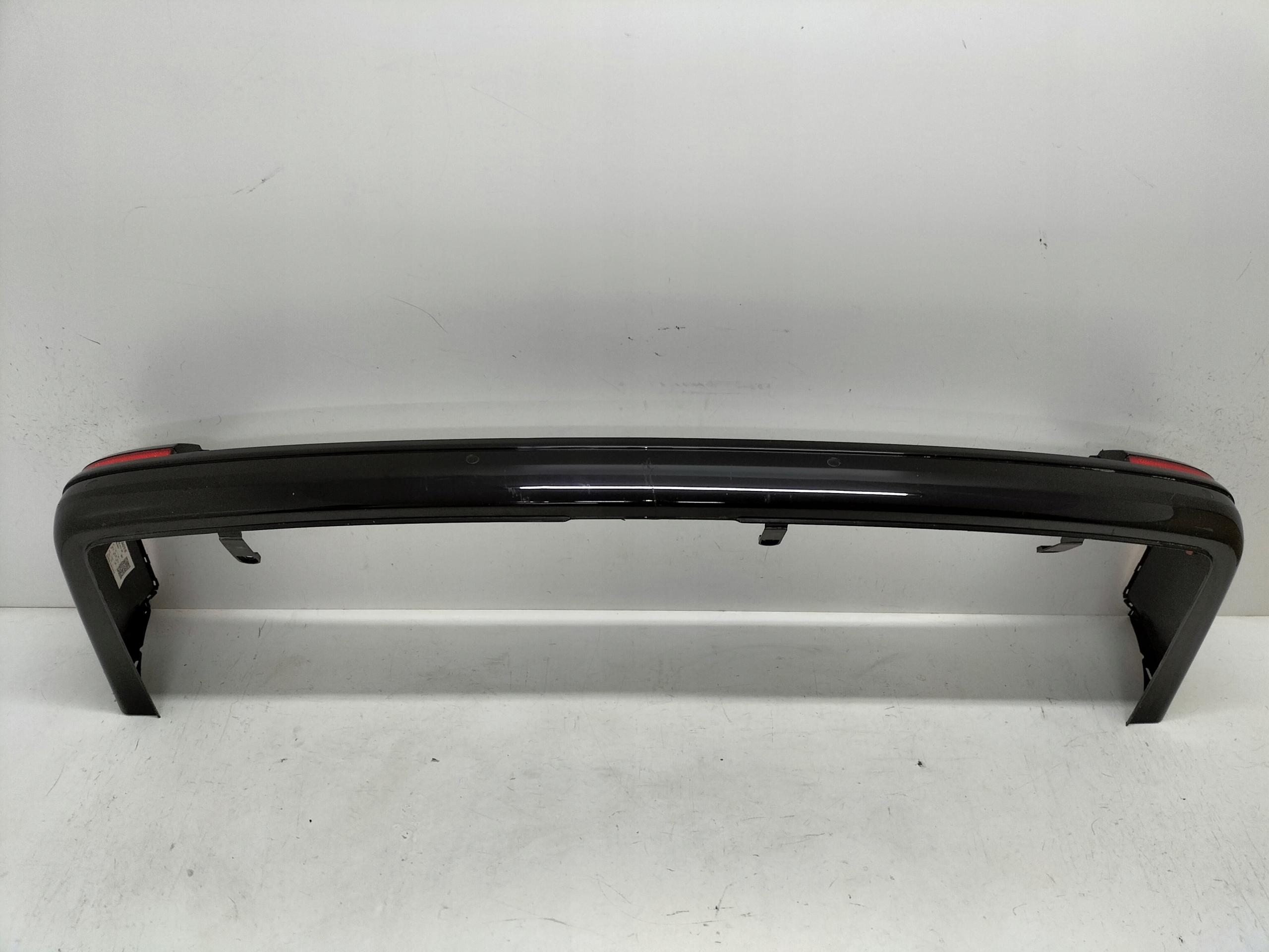 ZADNÝ NÁRAZNÍK VW T6 MULTIVAN 15-