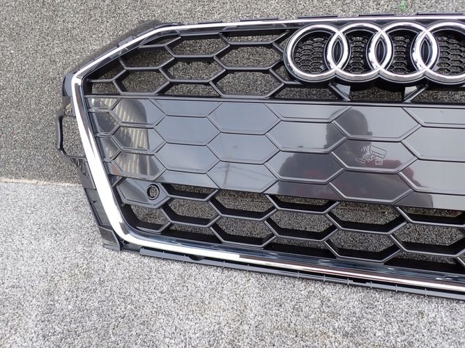 AUDI A4 B9 S-LINE 8W0 LIFT 19- MRIEZKA LISTA