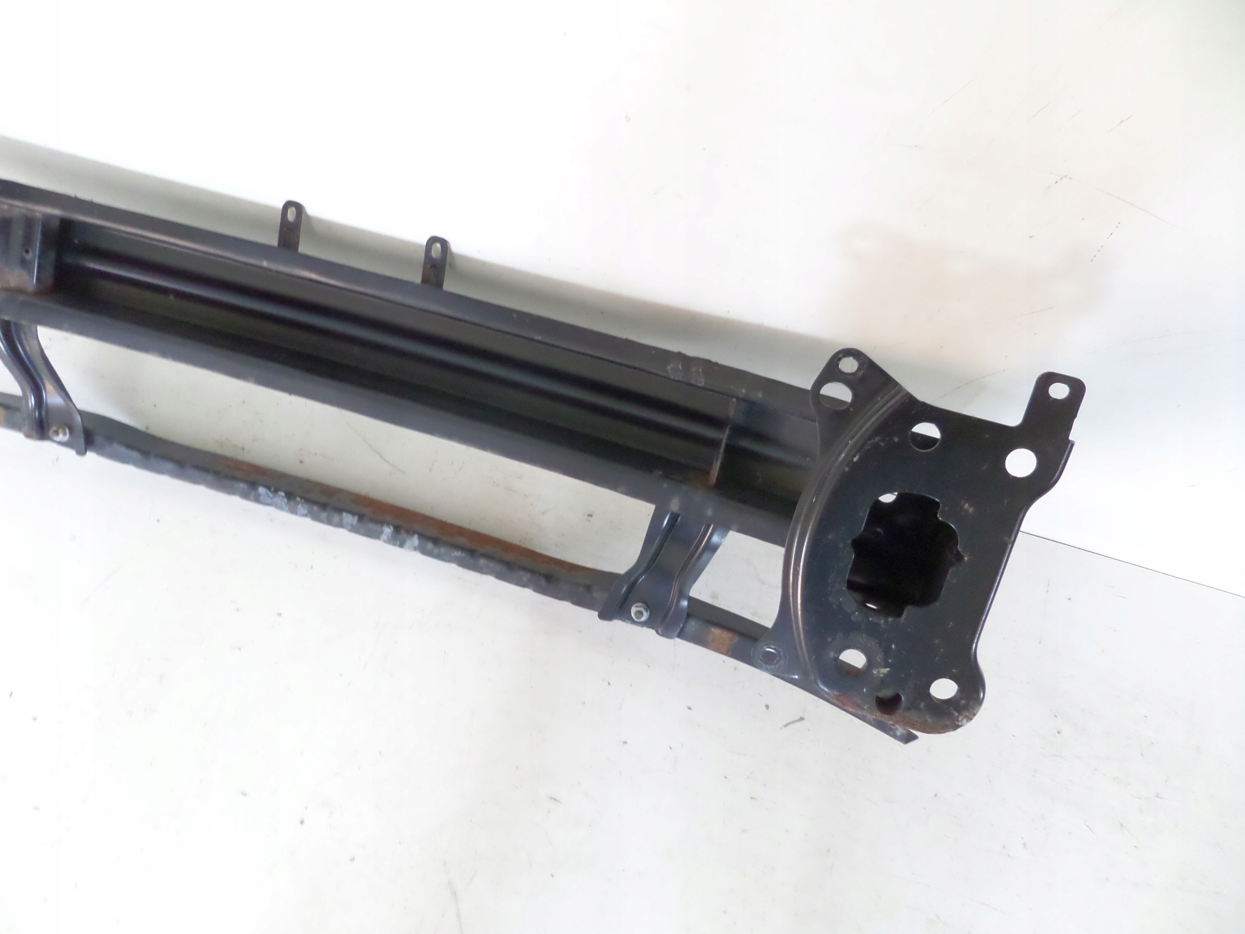 PREDNA VYSTUHA VW PASSAT B6 3C0 05-