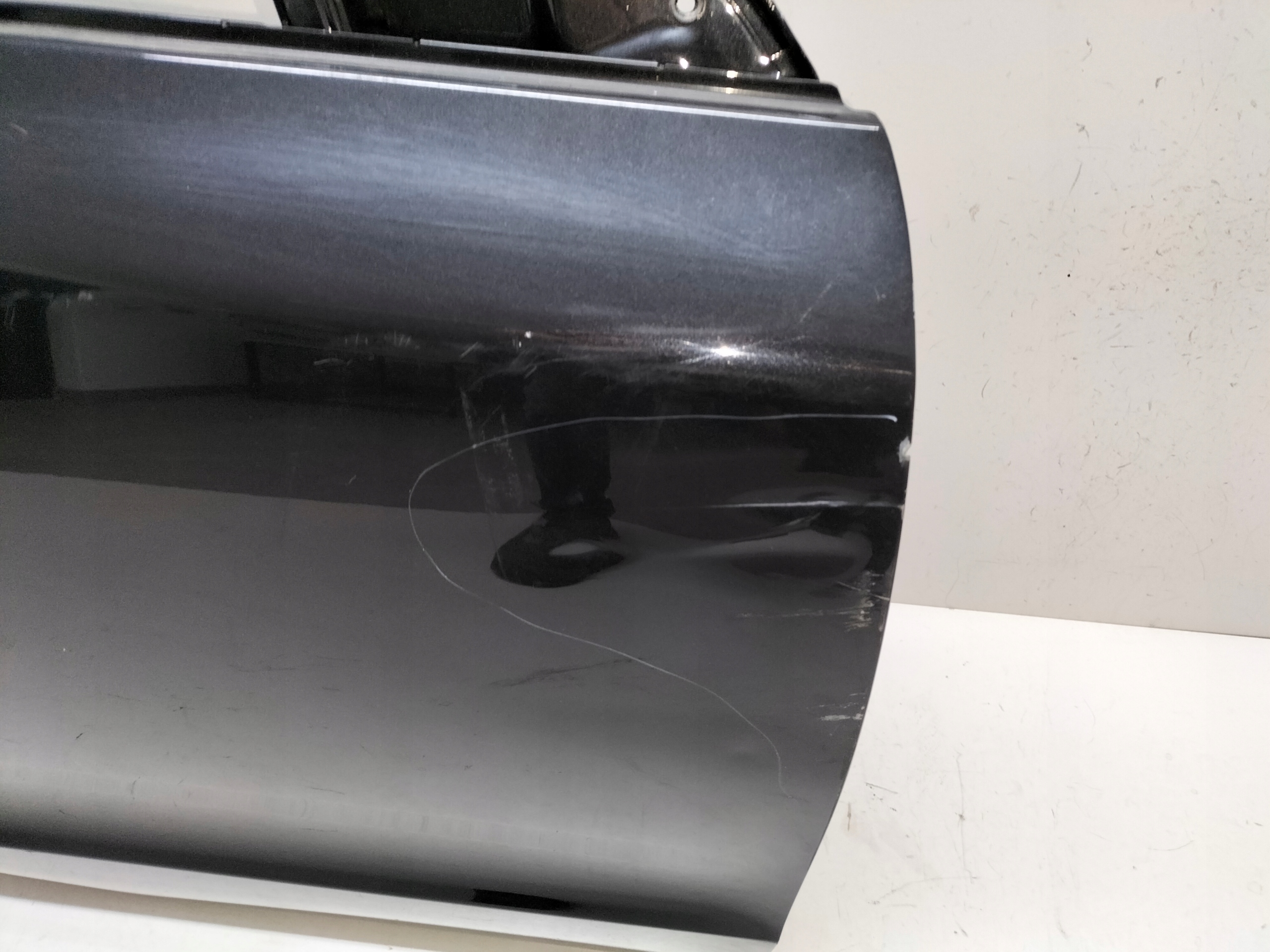 PRAVE PREDNE DVERE SKODA SUPERB 2 II 3T0 08-15