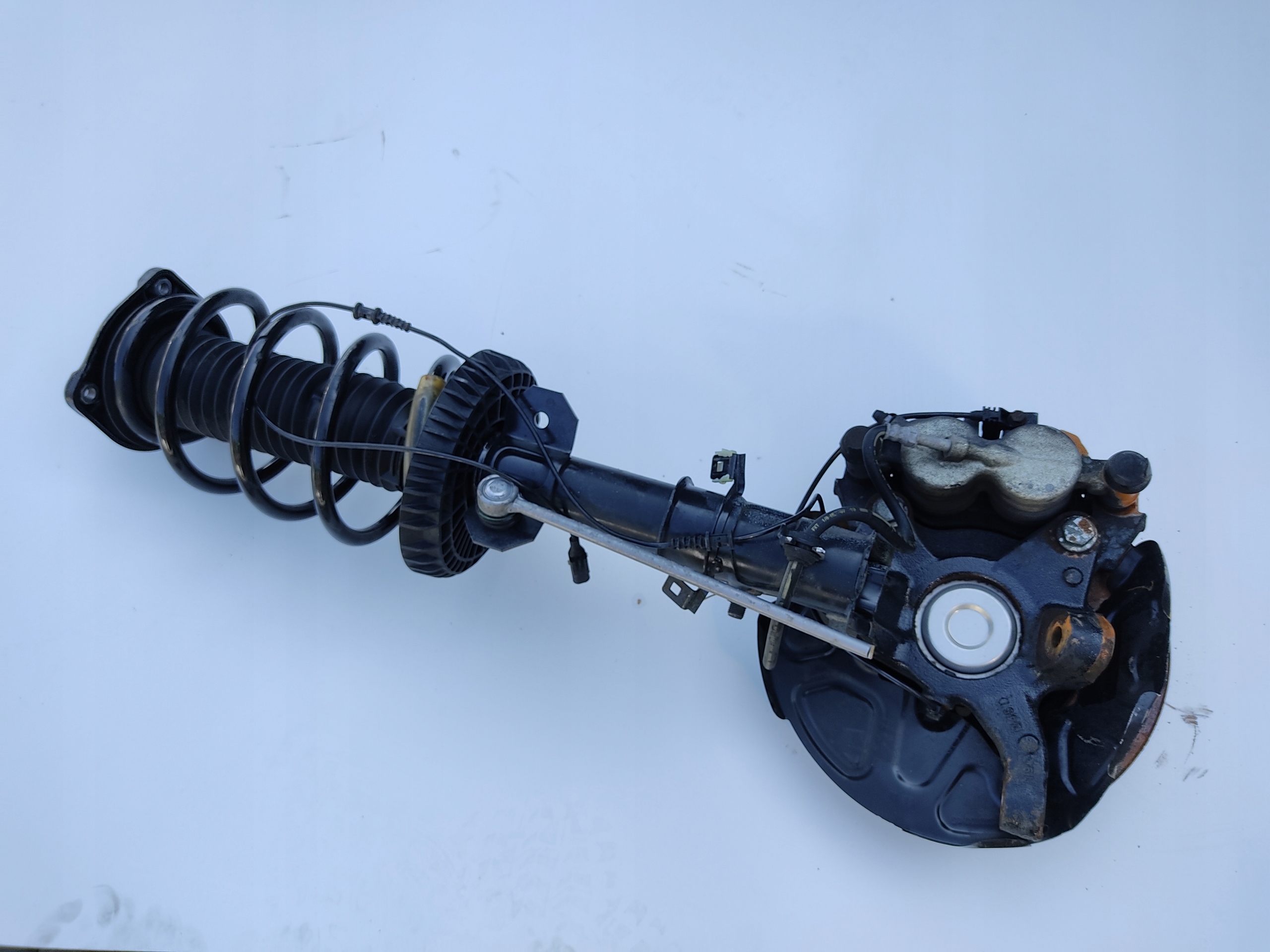 PRAVY PREDNY TLMIC OTOC NABOJ VITO W447 447 2.2 CDI 14-
