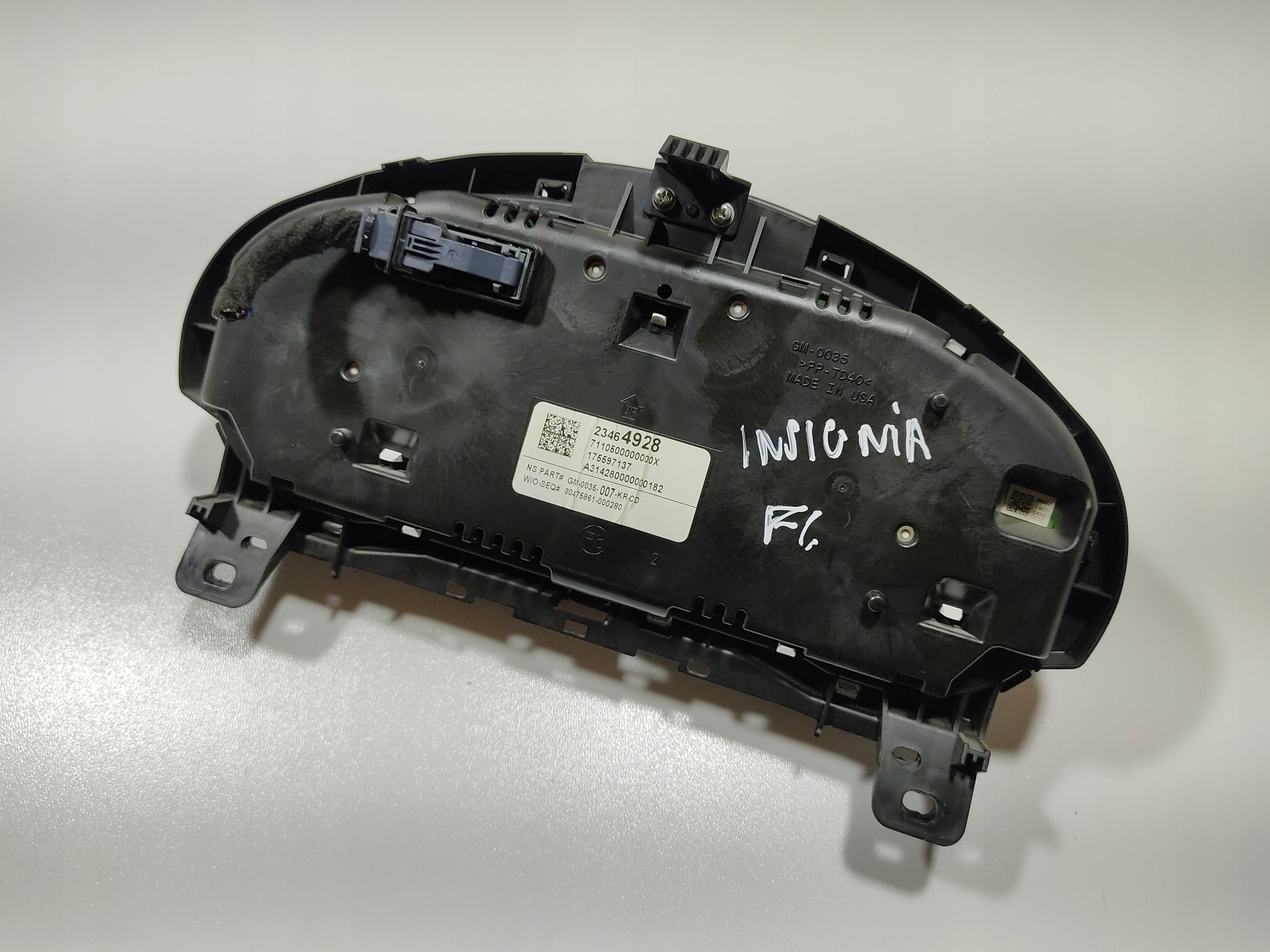 TACHOMETER BUDIKY INSIGNIA A LIFT 23464928 EUROPA 2013-2017